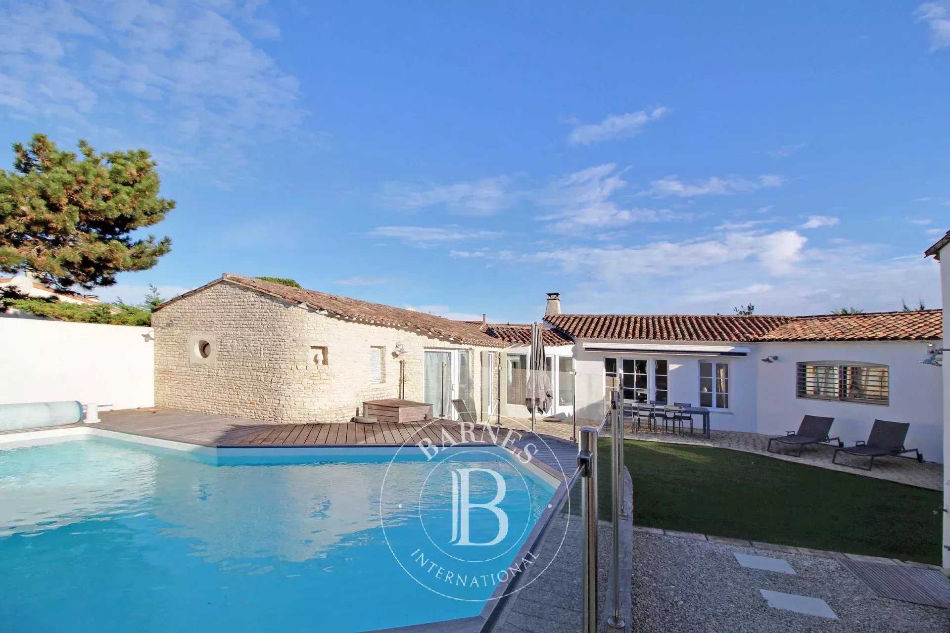 Maison La Couarde-sur-Mer  -  ref 84609994 (picture 1)