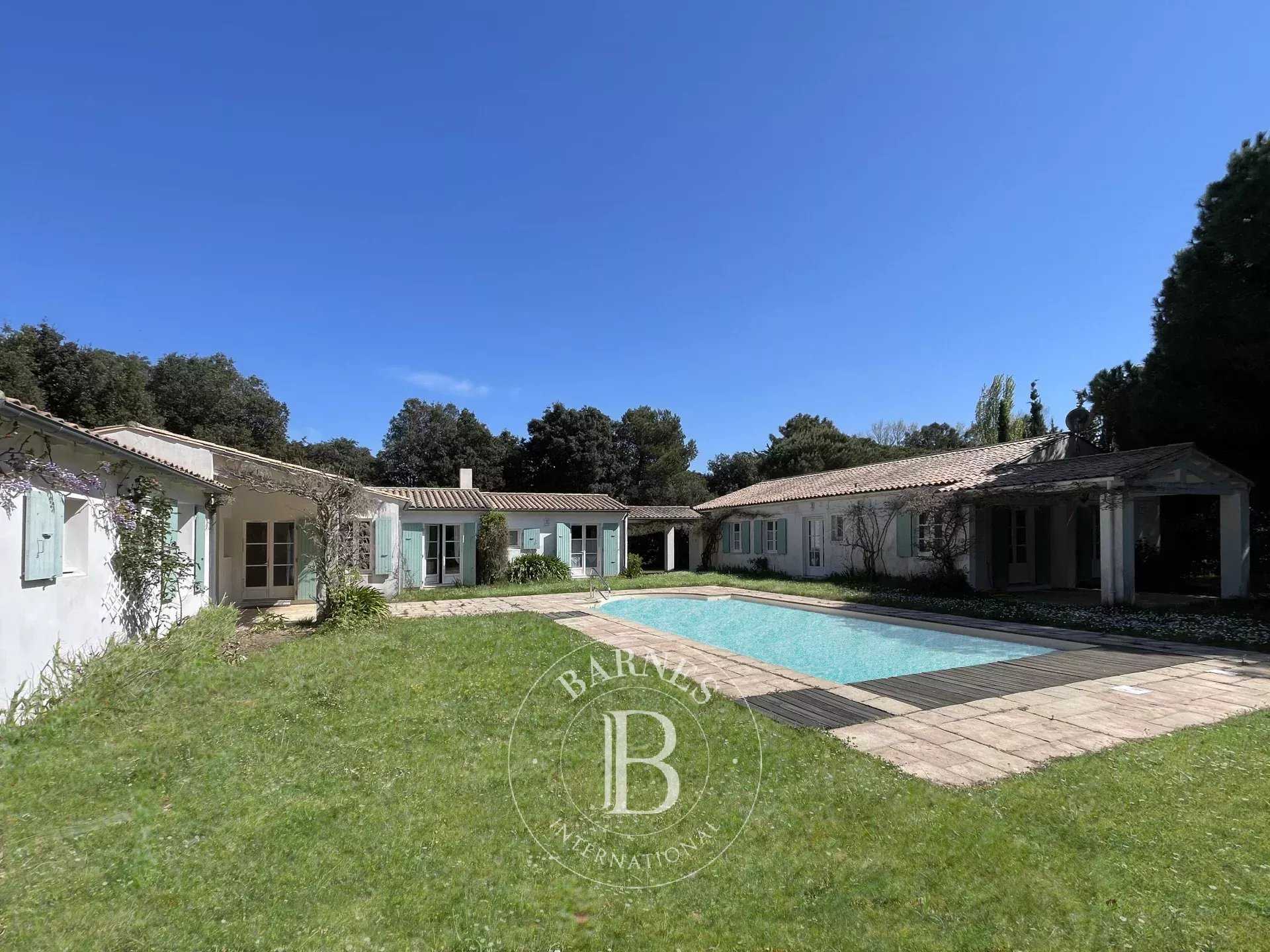 Maison Les Portes-en-Ré  -  ref 85852266 (picture 1)