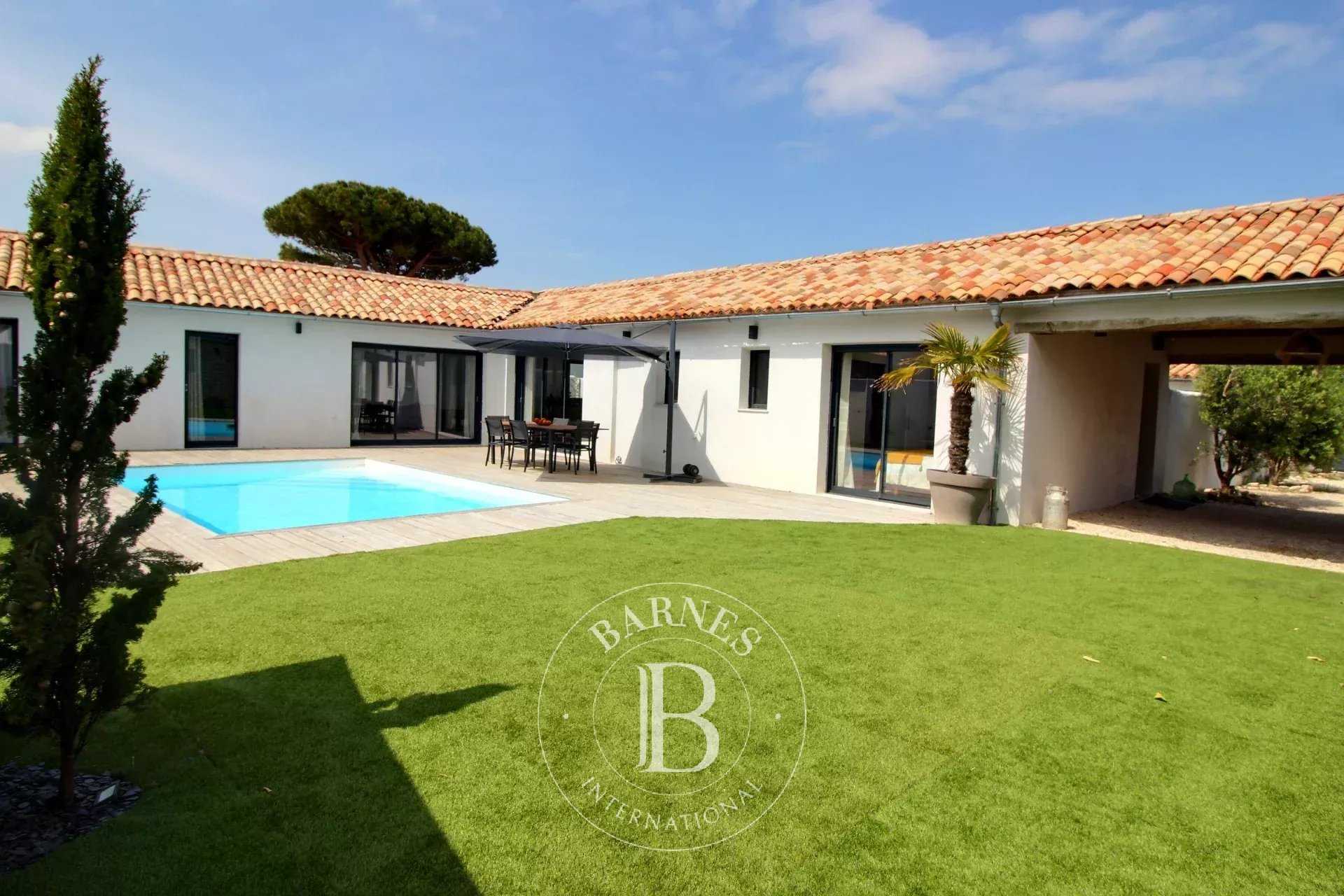 House Le Bois-Plage-en-Ré  -  ref 86617652 (picture 1)