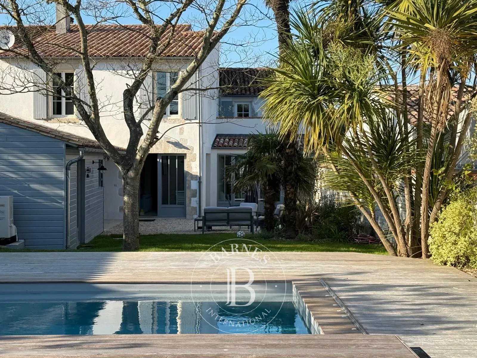 Maison Le Bois-Plage-en-Ré  -  ref 86717432 (picture 1)