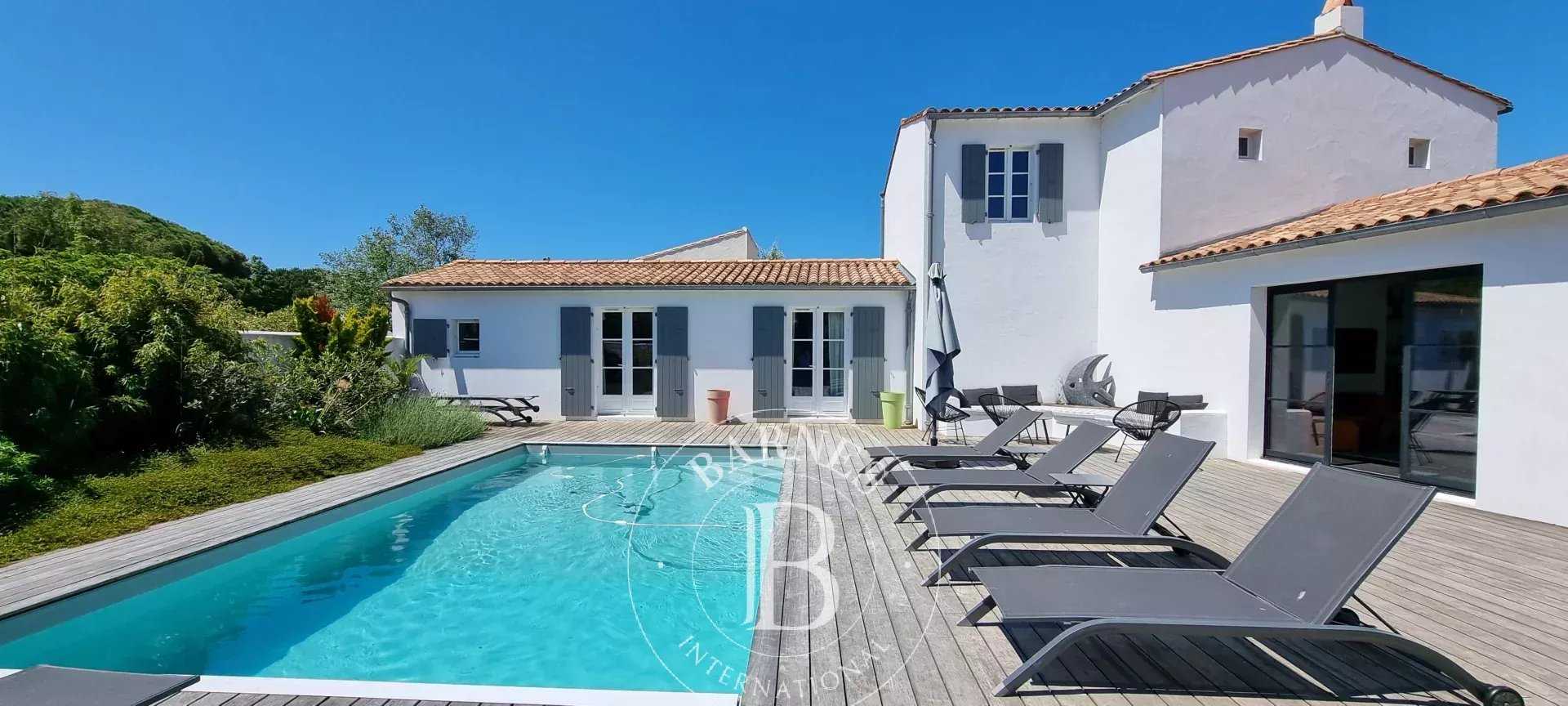 Maison Les Portes-en-Ré  -  ref 86124447 (picture 1)