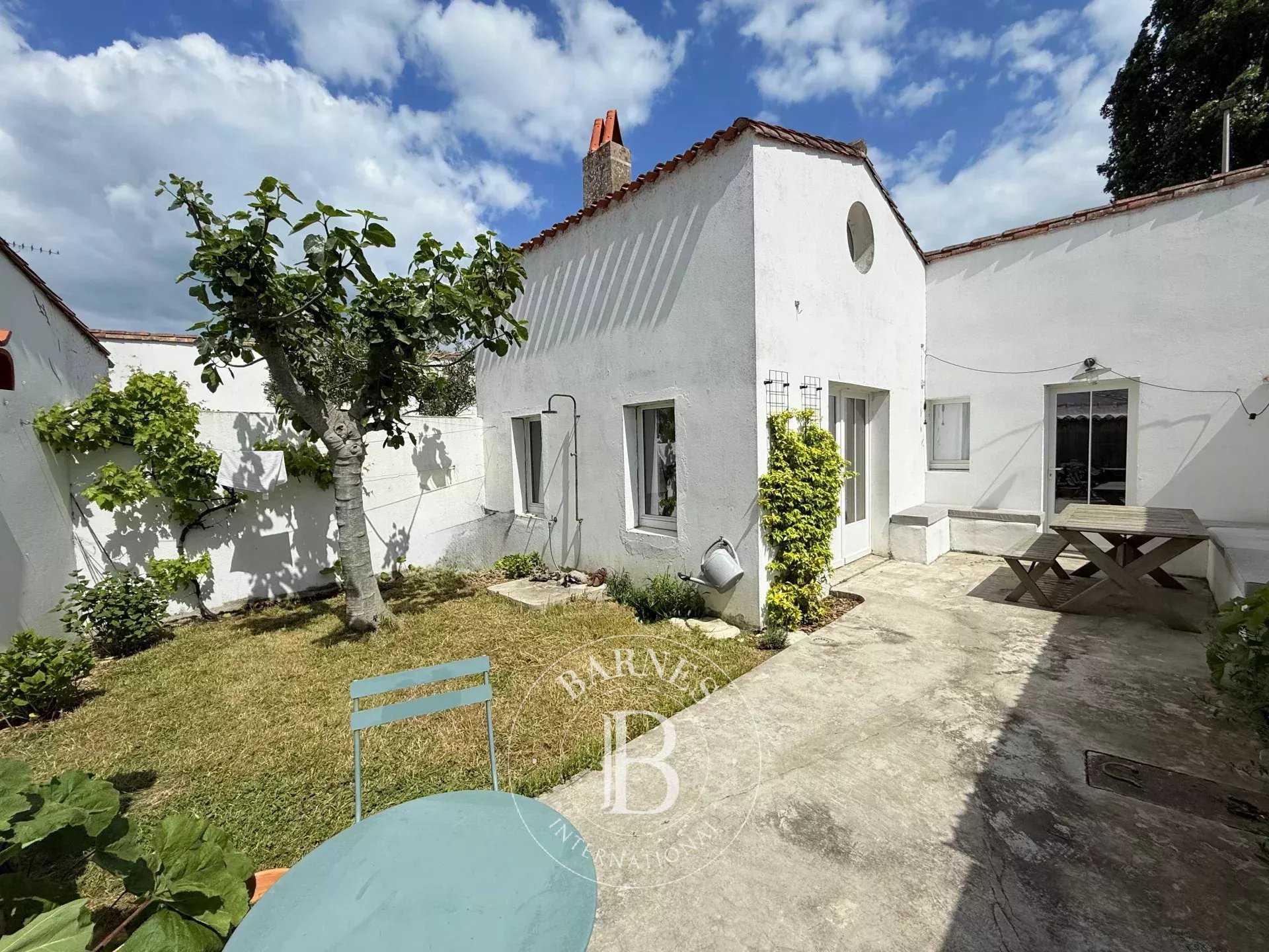 House Les Portes-en-Ré  -  ref 85704601 (picture 1)