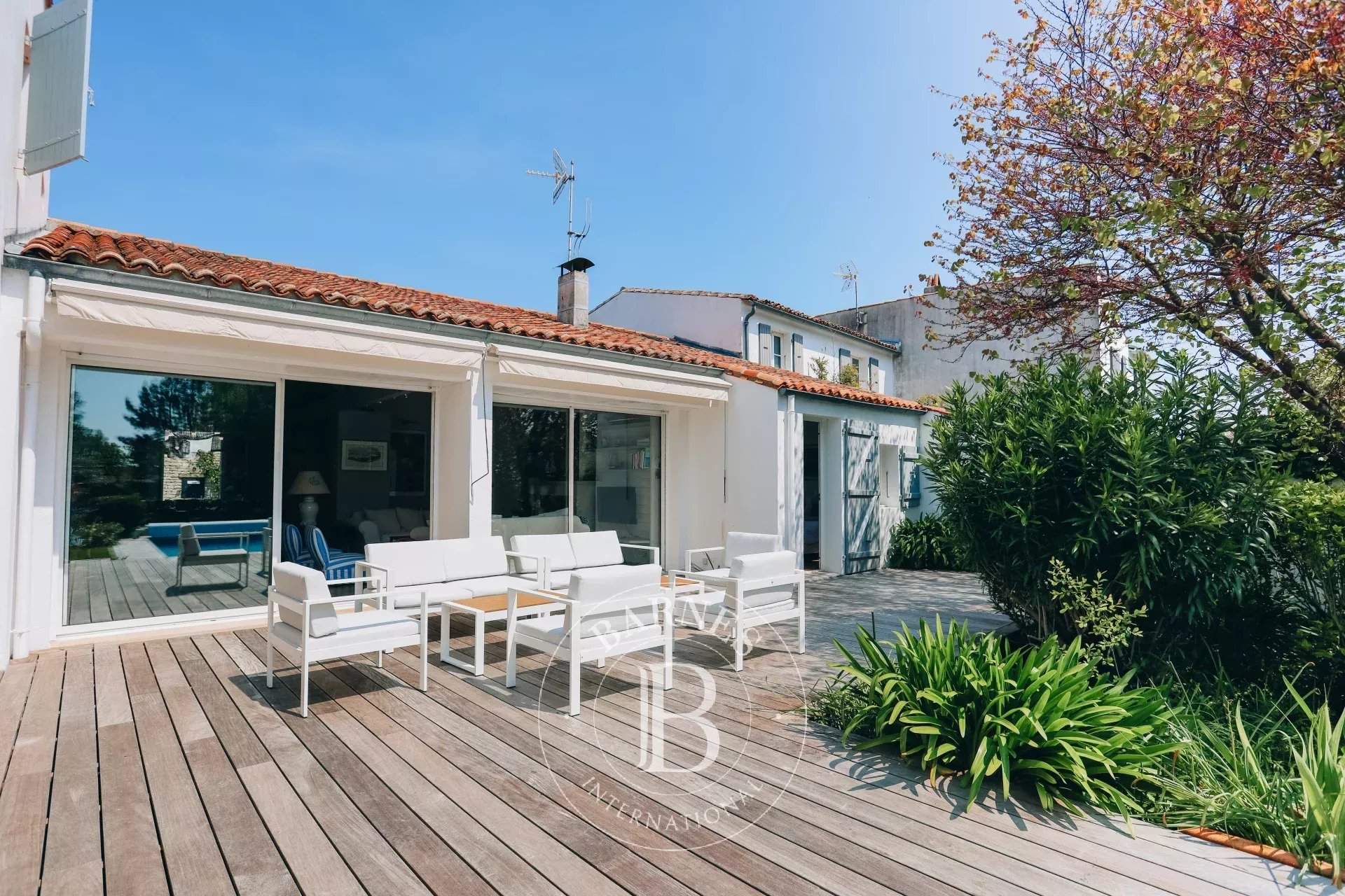 Villa terroirs - 6 bedrooms - pool - large garden picture 18