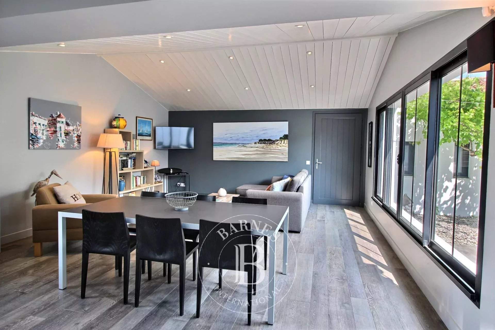 Le Bois-Plage-en-Ré  - Maison 9 Pièces 5 Chambres - picture 11