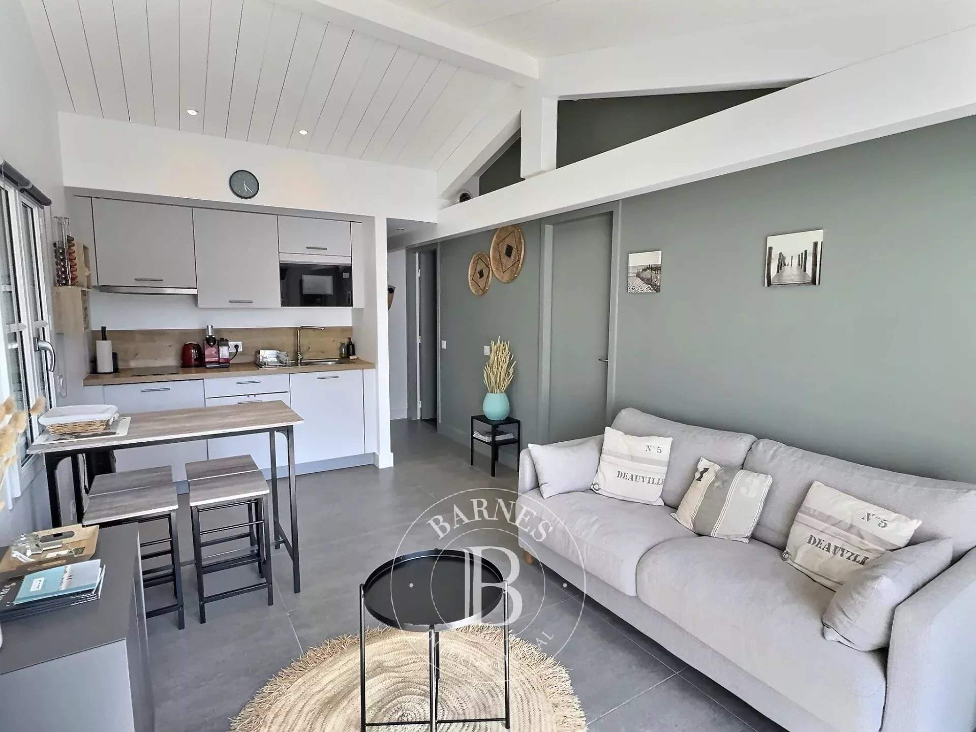 Le Bois-Plage-en-Ré  - Maison 9 Pièces 4 Chambres - picture 13