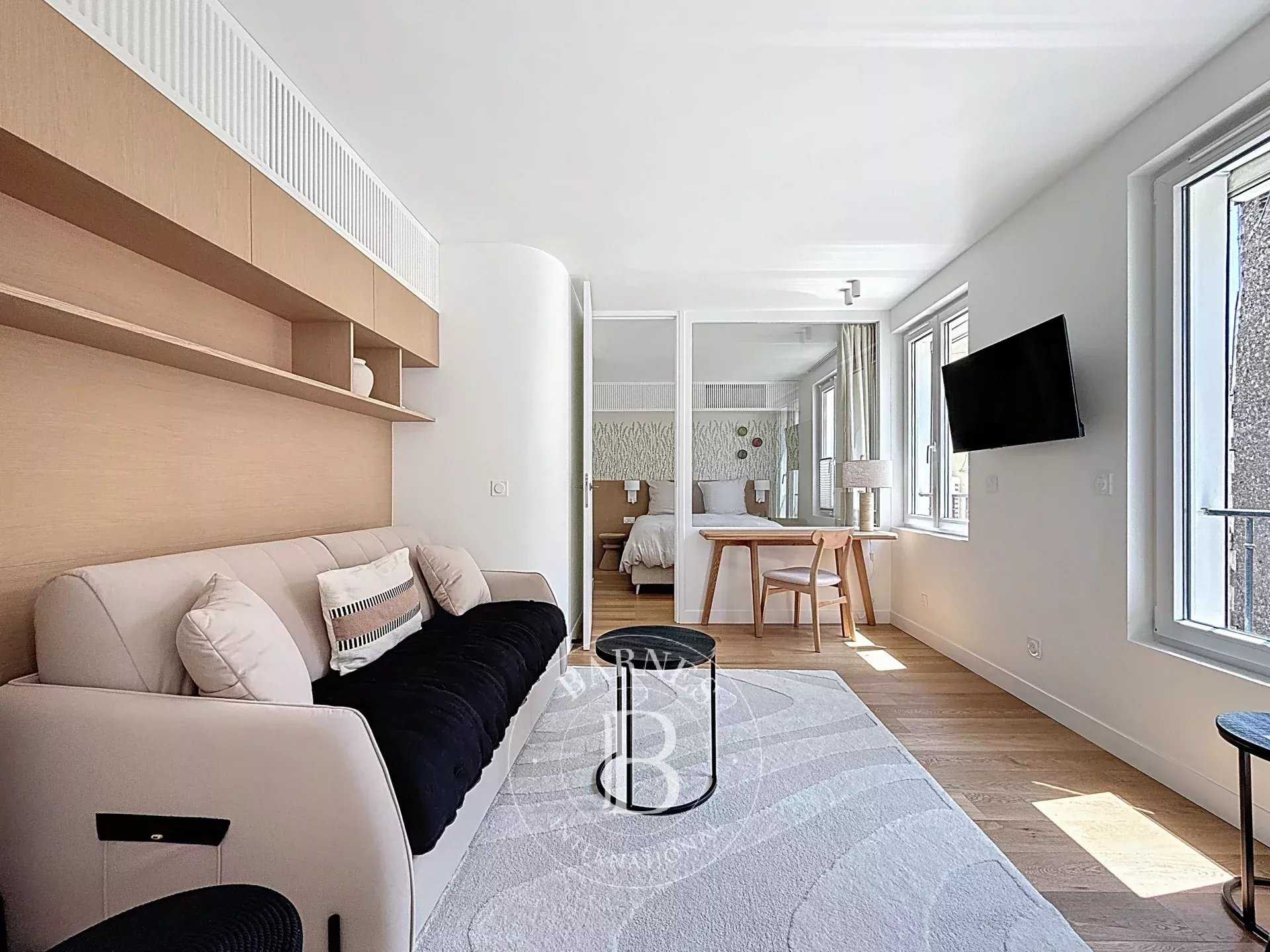 Paris  - Appartement 2 Pièces, 1 Chambre