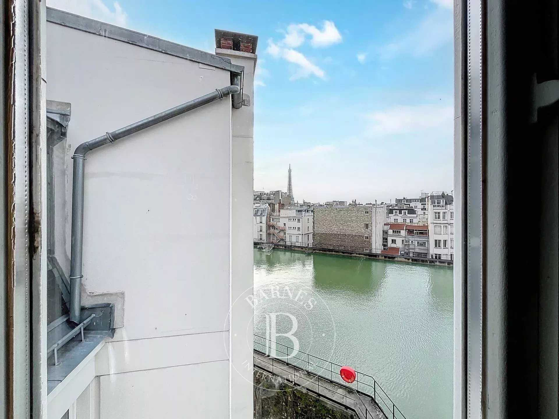 Paris  - Appartement 4 Pièces 2 Chambres