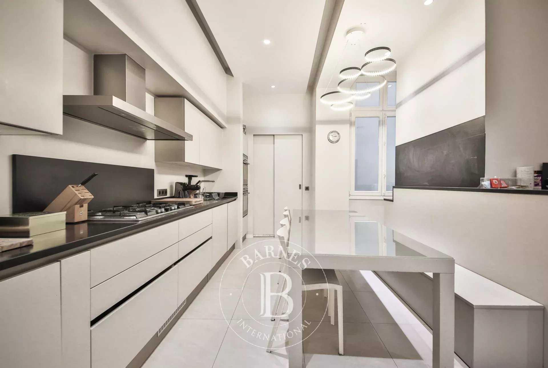 Paris  - Apartment 4 Bedrooms