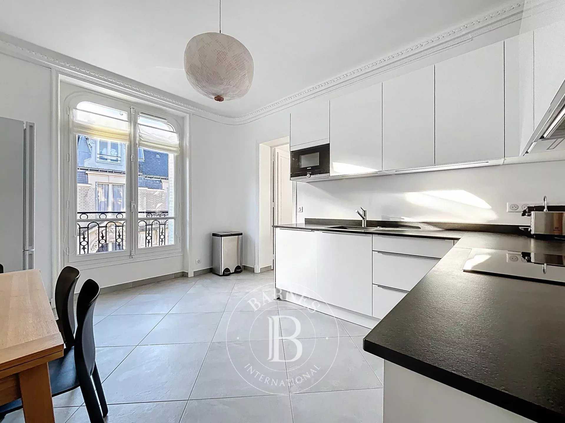 Paris  - Apartment 3 Bedrooms