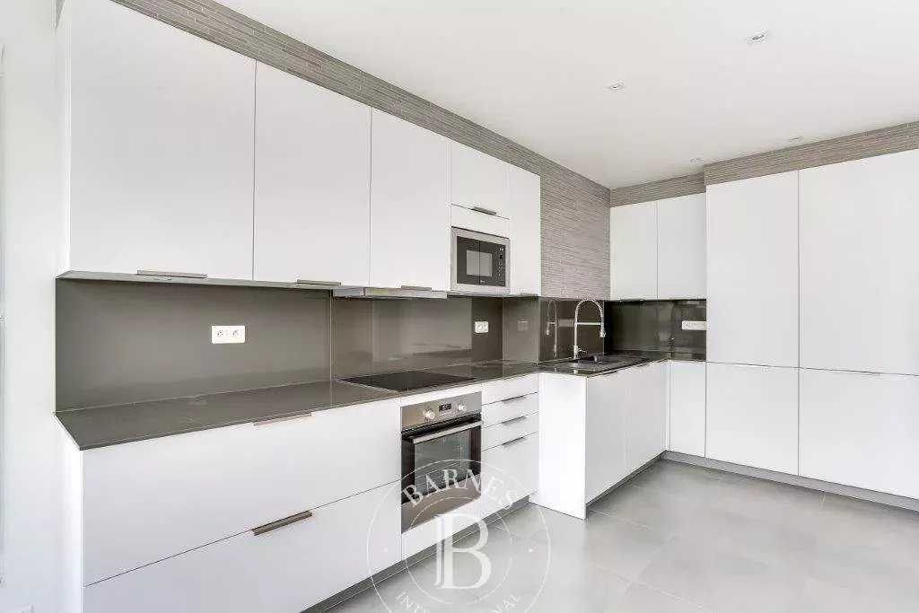 Paris  - Piso 5 Cuartos 4 Habitaciones