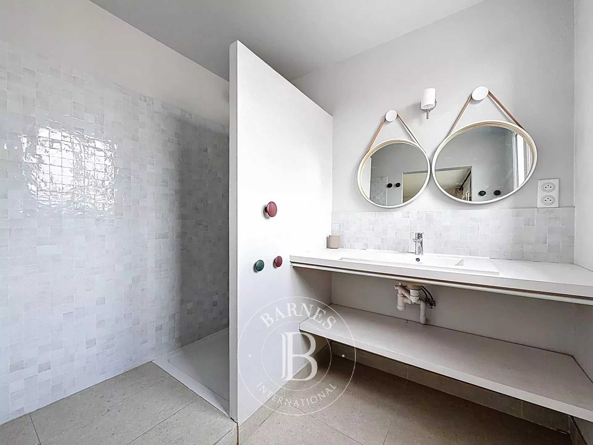 Paris  - Appartement 2 Pi&egrave;ces, 1 Chambre