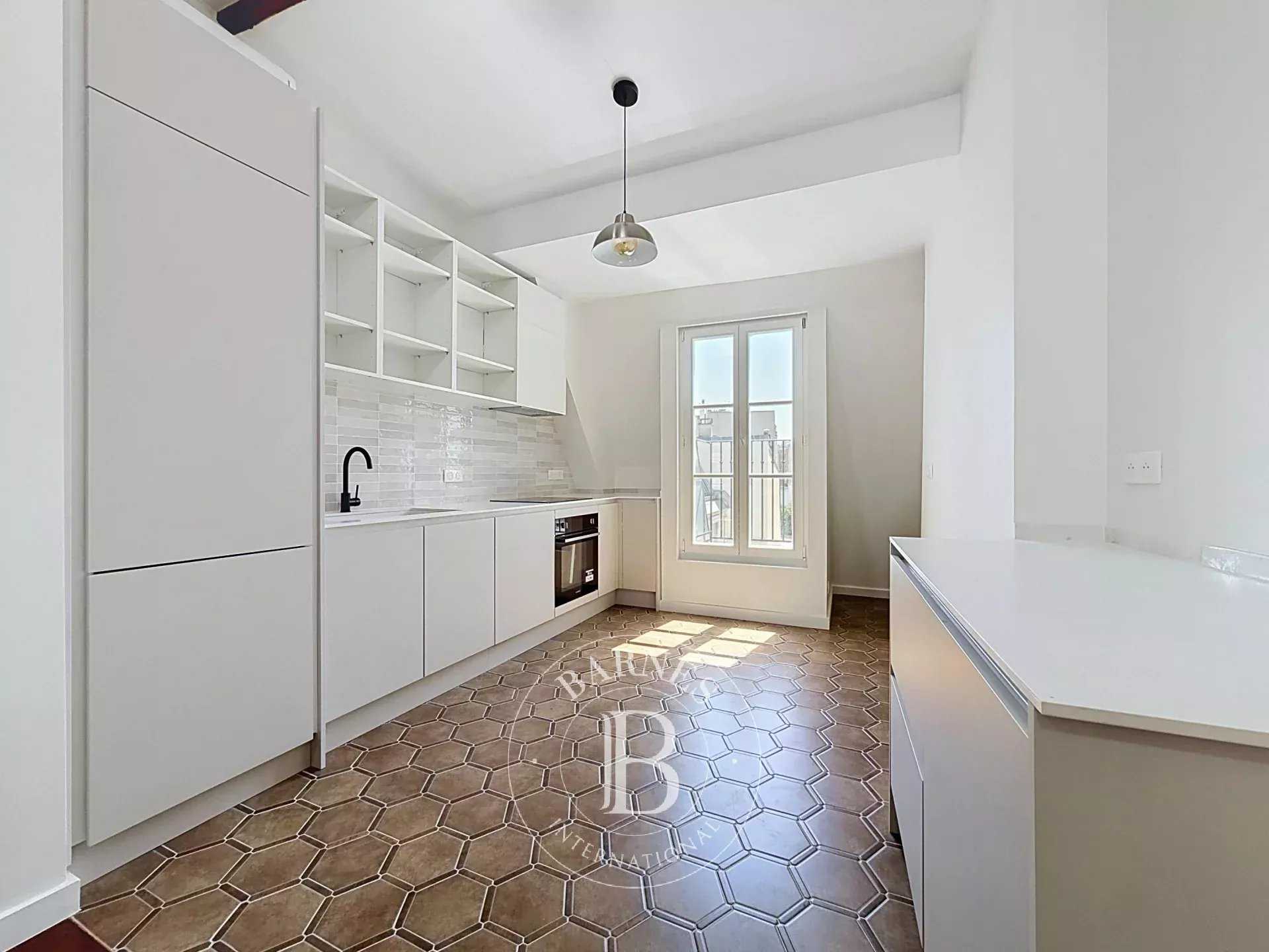 Paris  - Appartement 4 Pi&egrave;ces