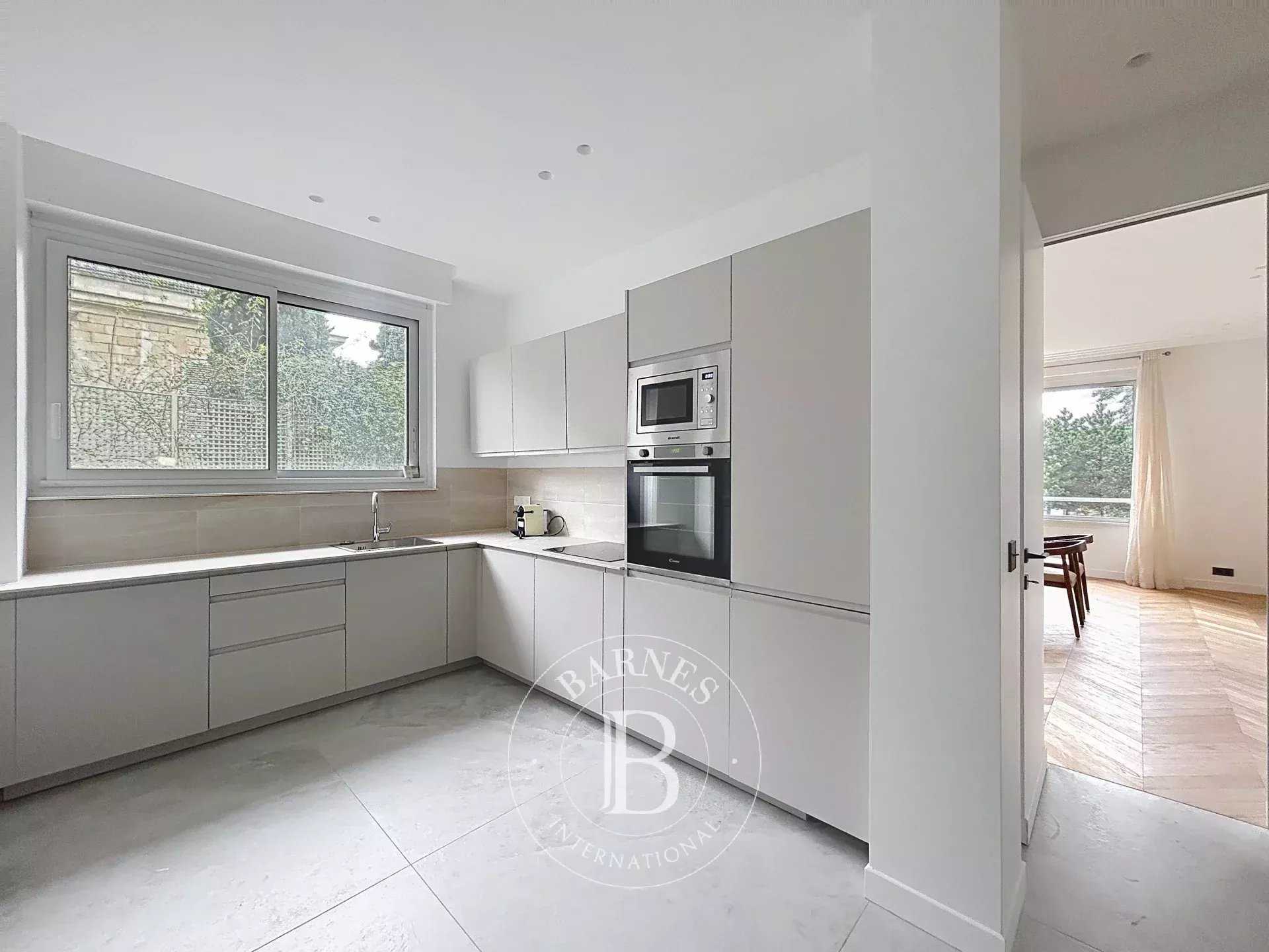 Paris  - Apartment 3 Bedrooms