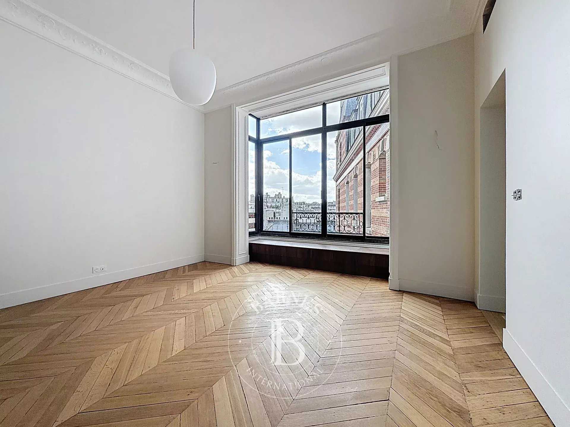 Paris  - Apartment 5 Bedrooms