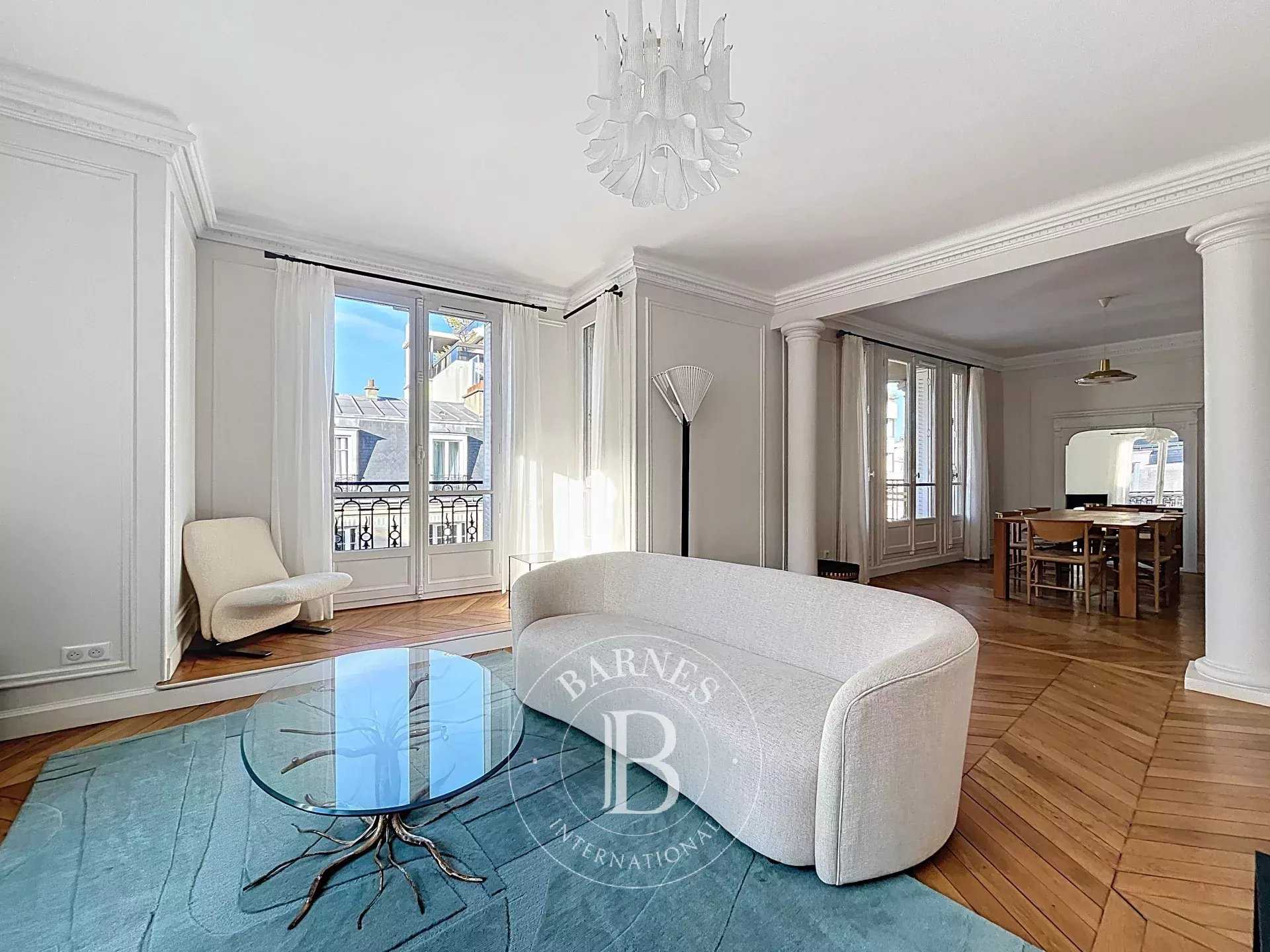 Paris  - Apartment 3 Bedrooms