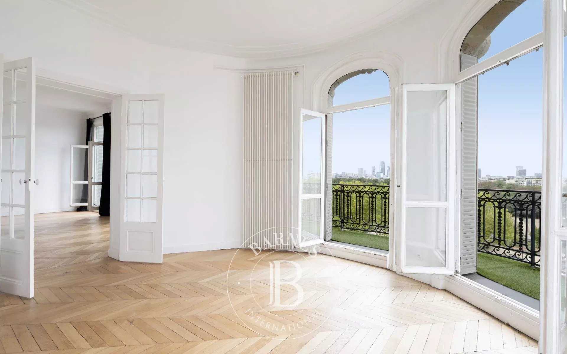 Paris  - Apartment 4 Bedrooms