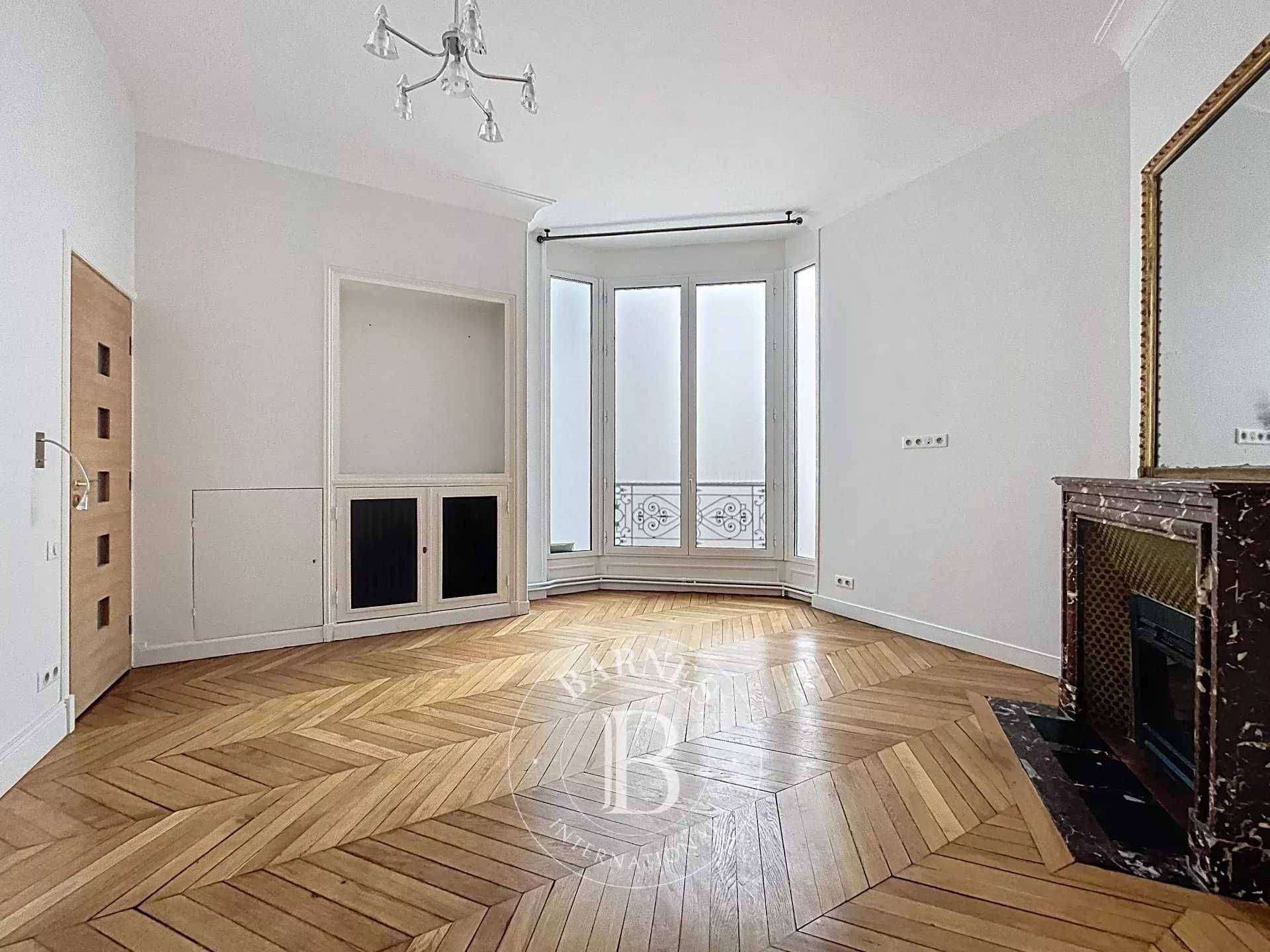 Paris  - Apartment 4 Bedrooms