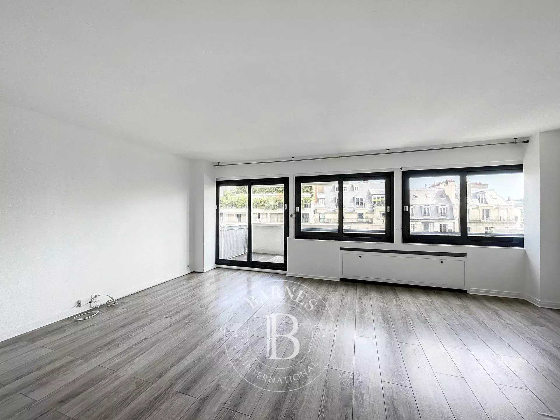 Paris  - Apartment 2 Bedrooms