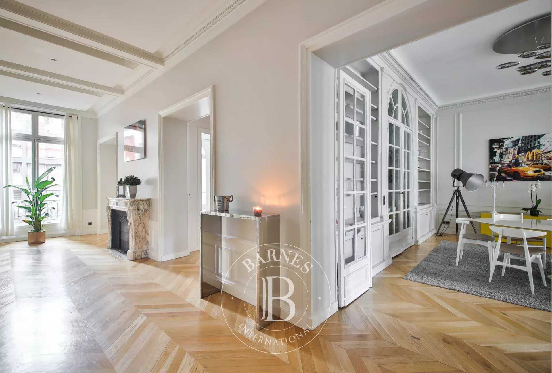 Paris  - Apartment 4 Bedrooms