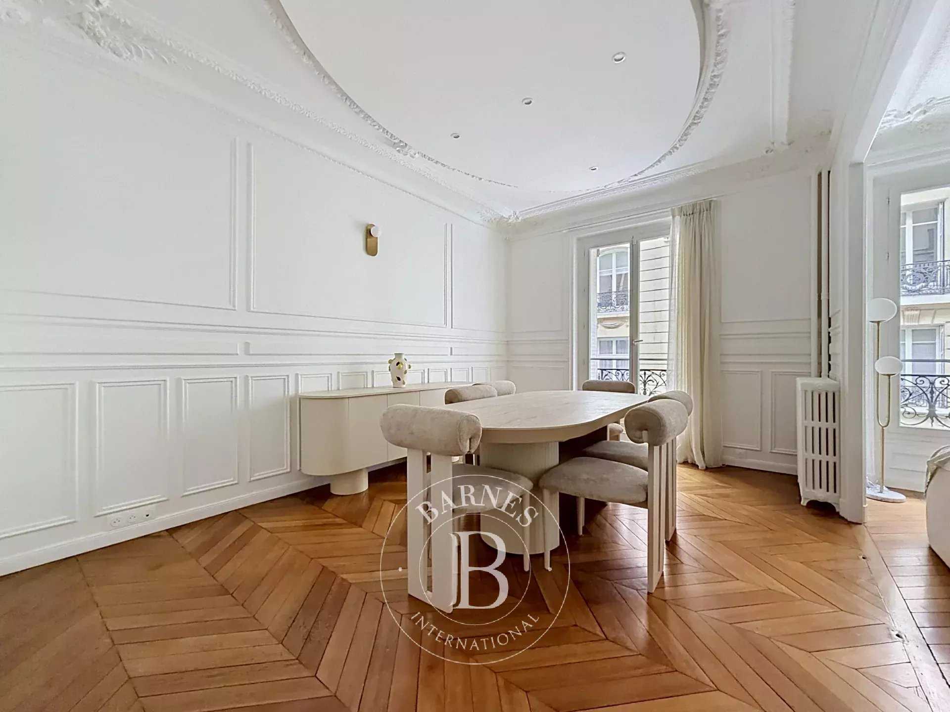 Paris  - Apartment 3 Bedrooms