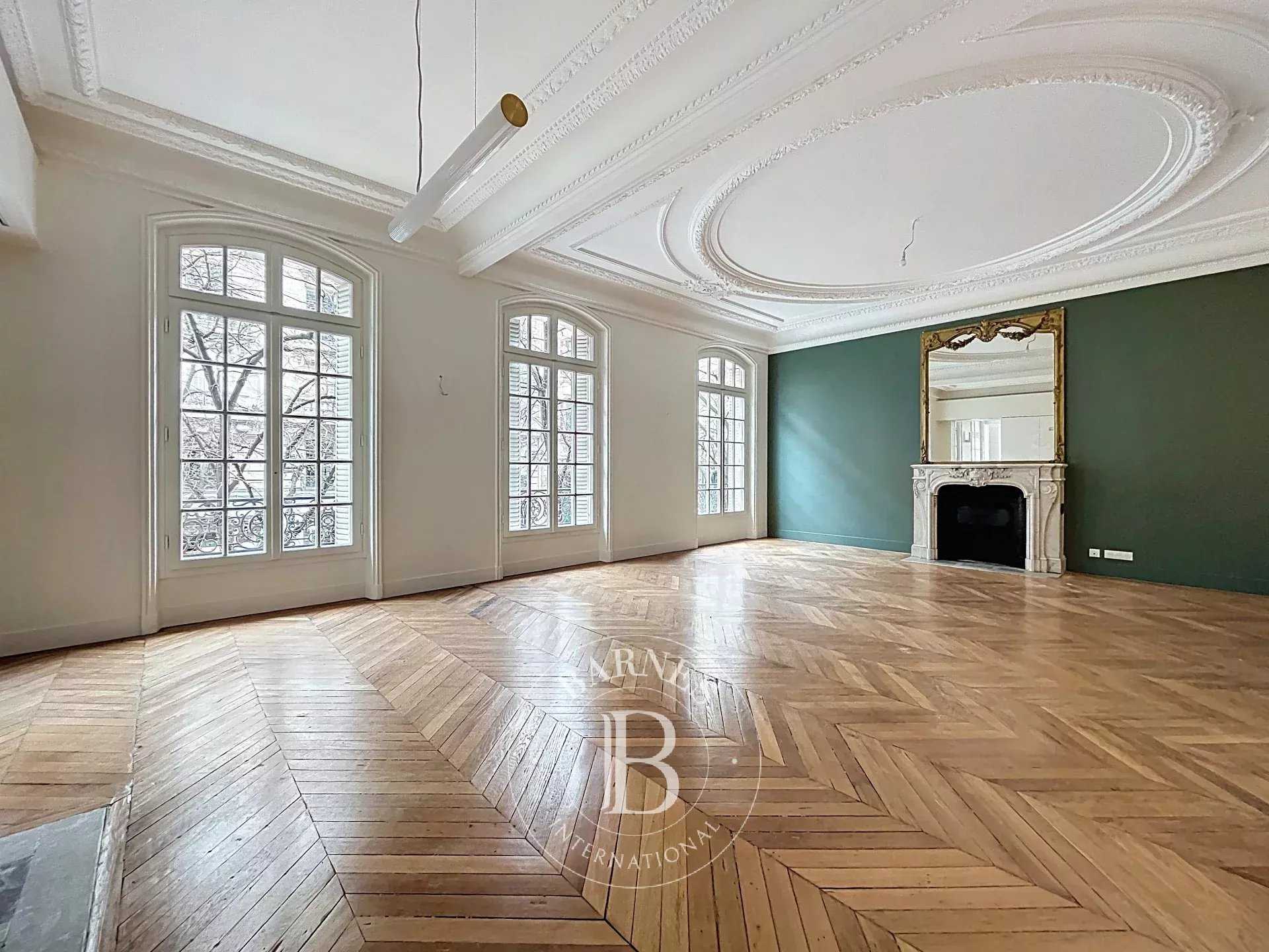 Apartment Paris 75016