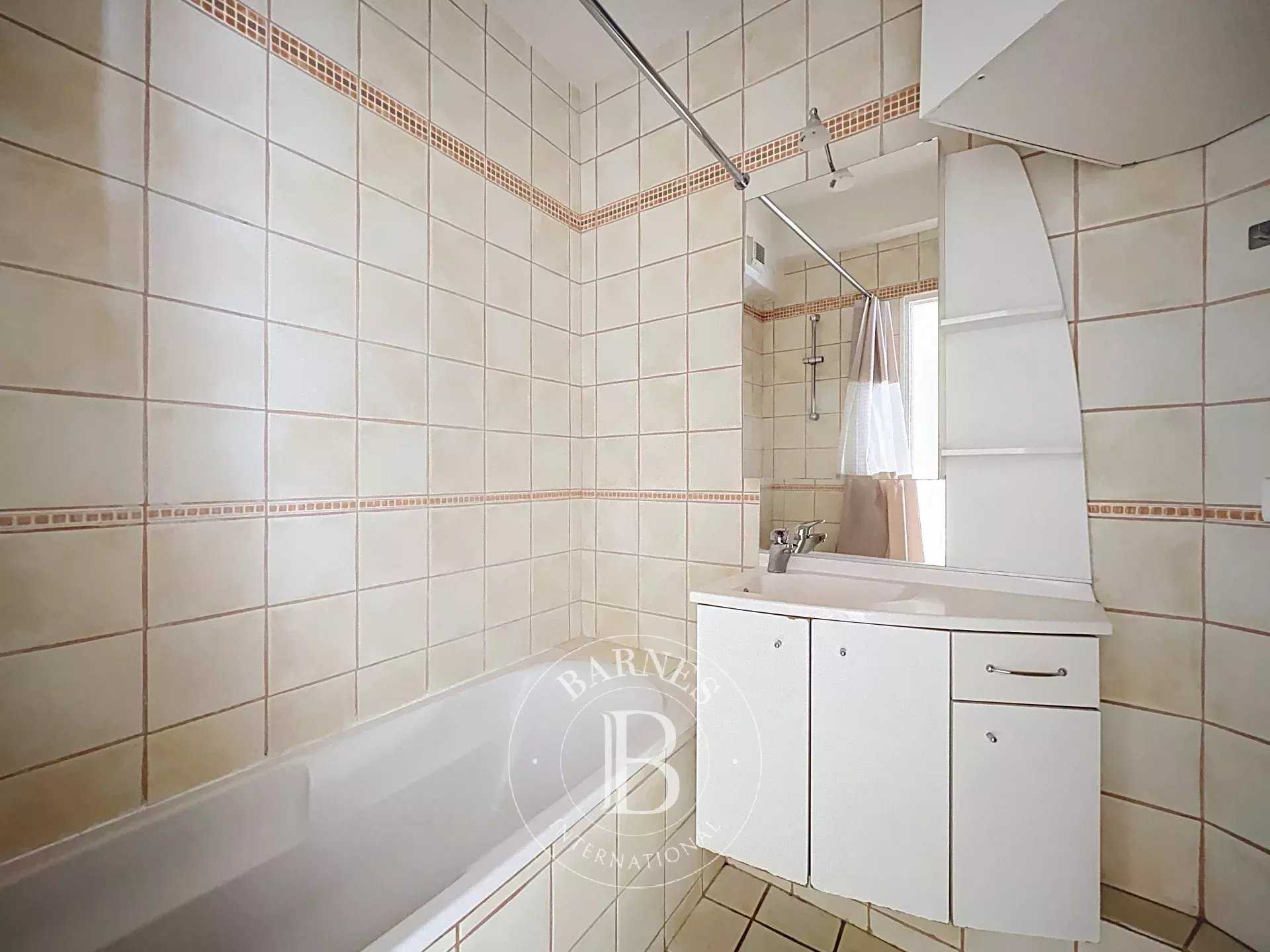 Paris  - Piso 3 Cuartos, 1 Habitacion