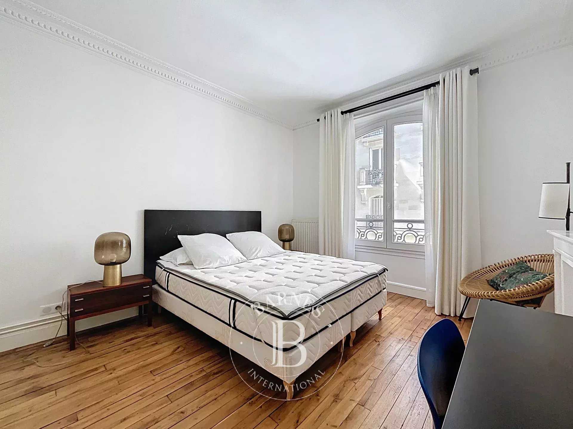 Paris  - Appartement 5 Pièces