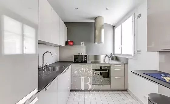 Paris  - Appartement 4 Pièces 2 Chambres