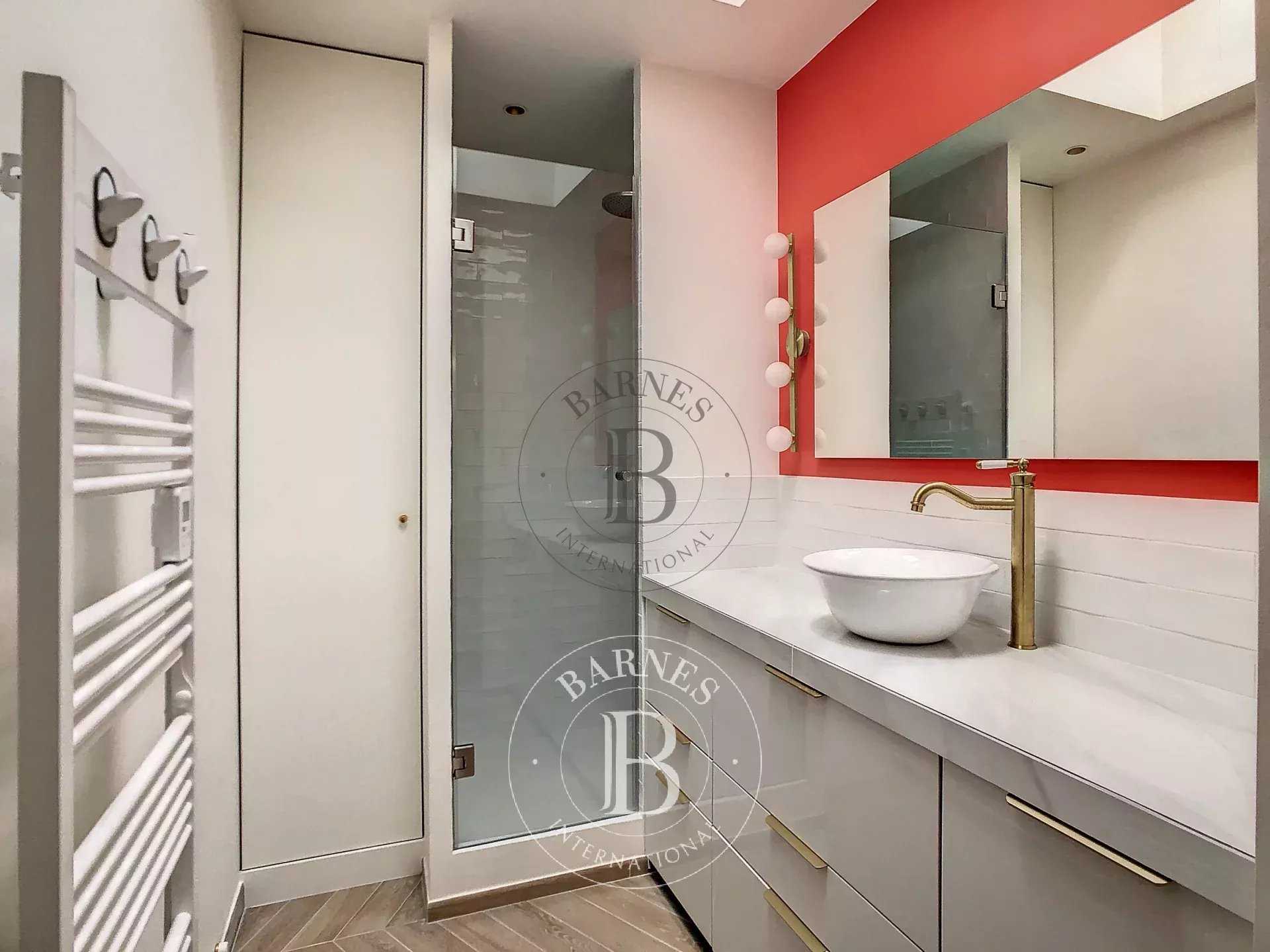 Paris  - Apartment 2 Bedrooms