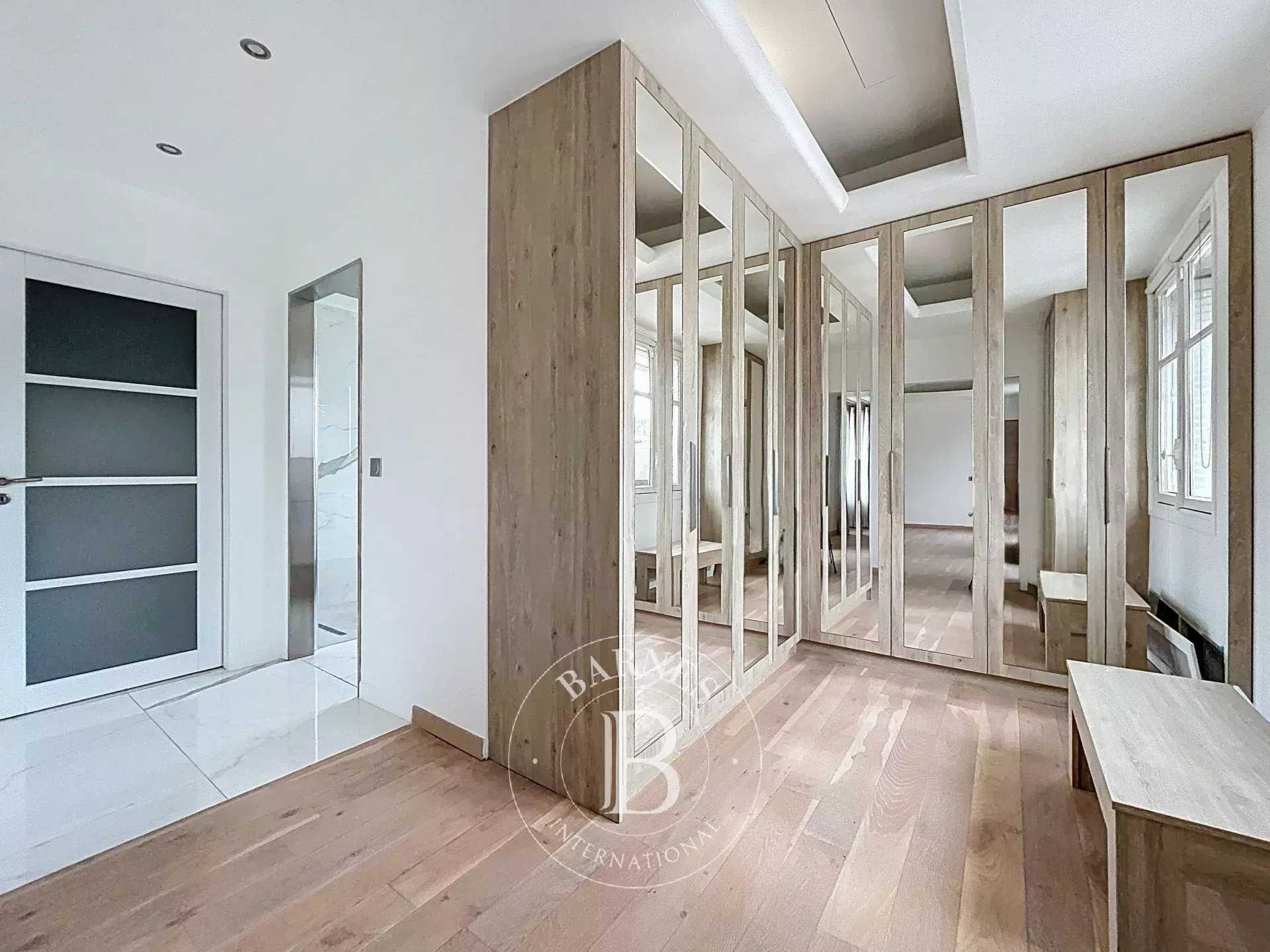 Paris  - Piso 5 Cuartos 3 Habitaciones