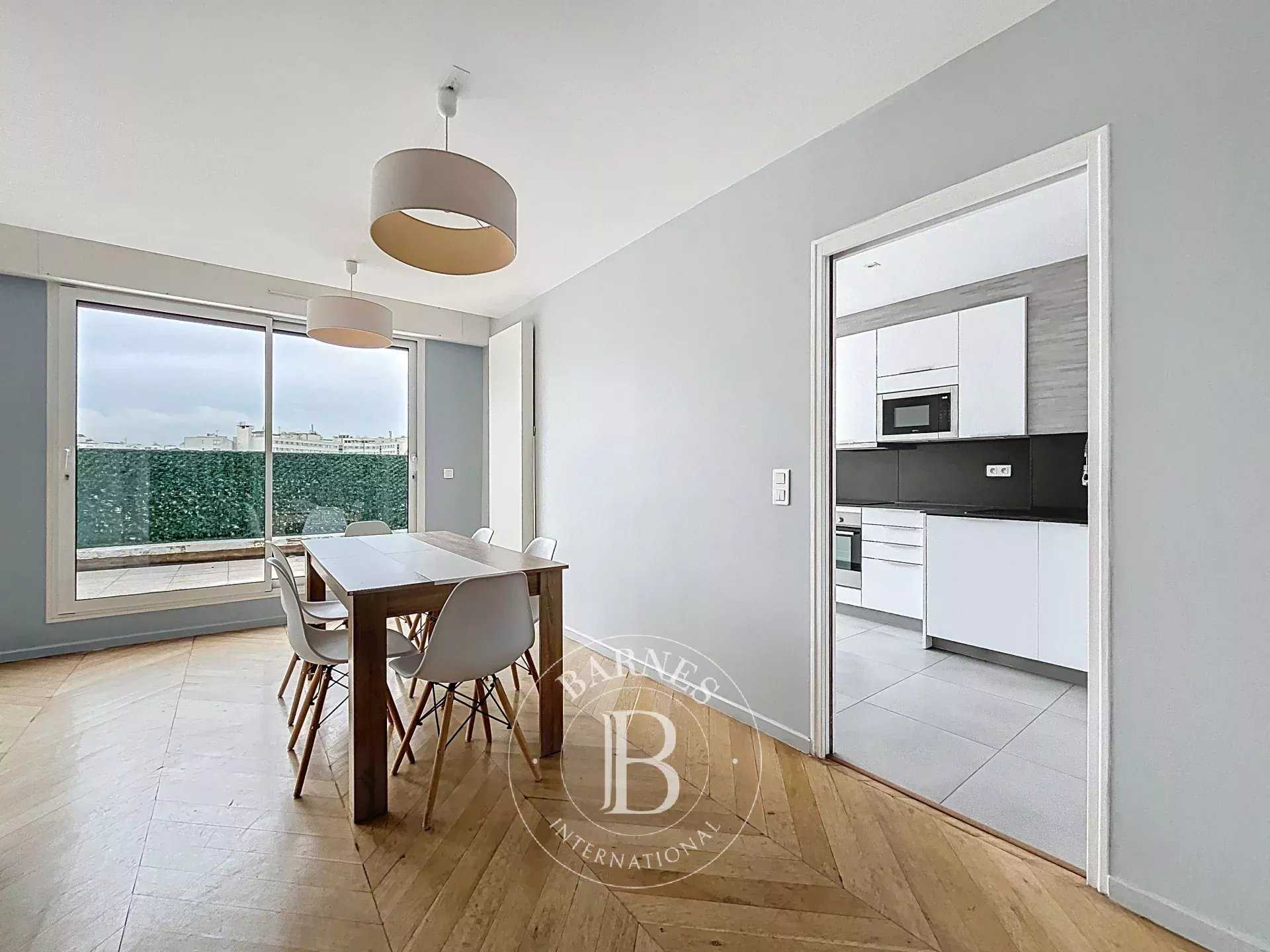 Paris  - Piso 5 Cuartos 4 Habitaciones