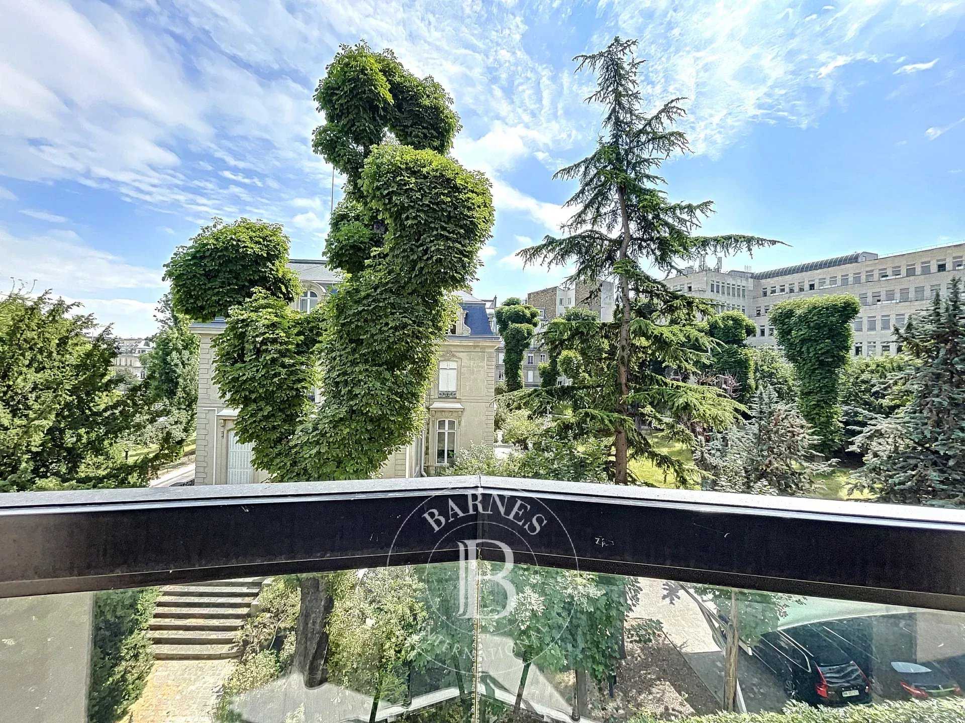 Paris  - Piso 2 Cuartos, 1 Habitacion