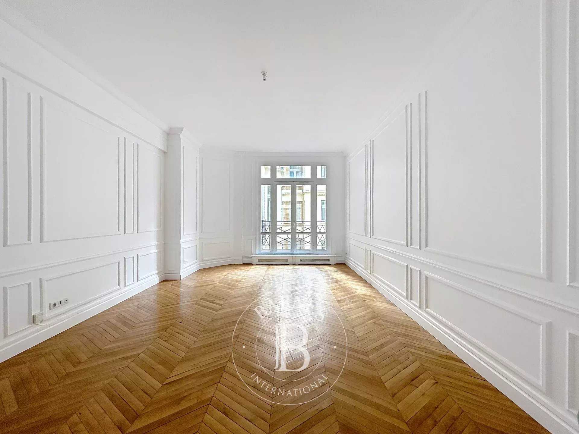 Paris  - Piso 7 Cuartos 4 Habitaciones