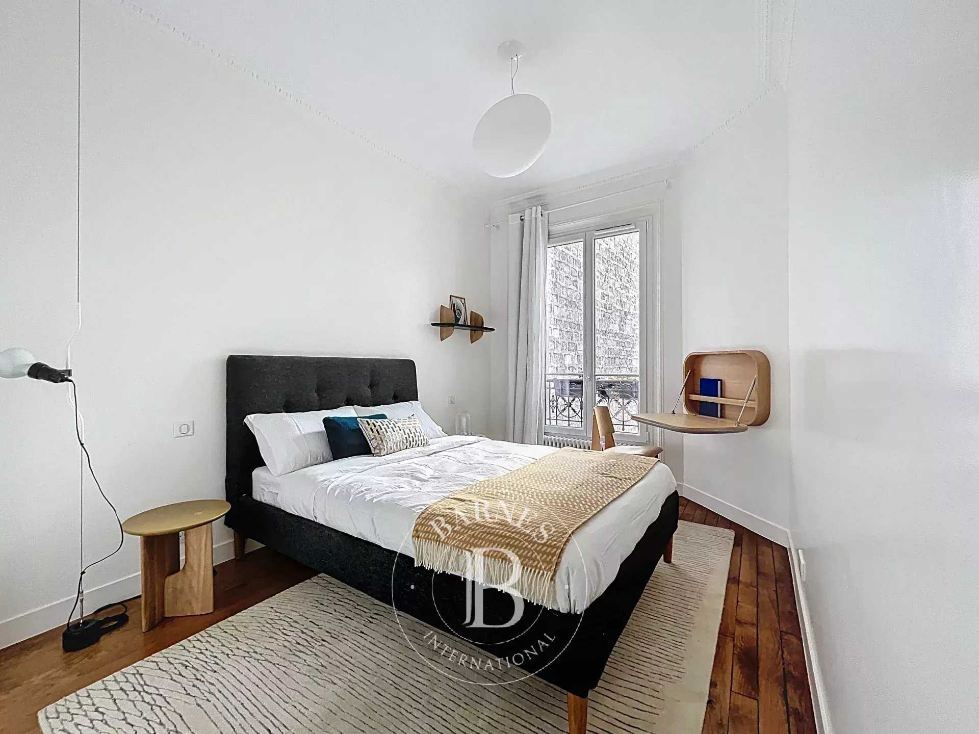 Paris  - Appartement 4 Pièces 3 Chambres