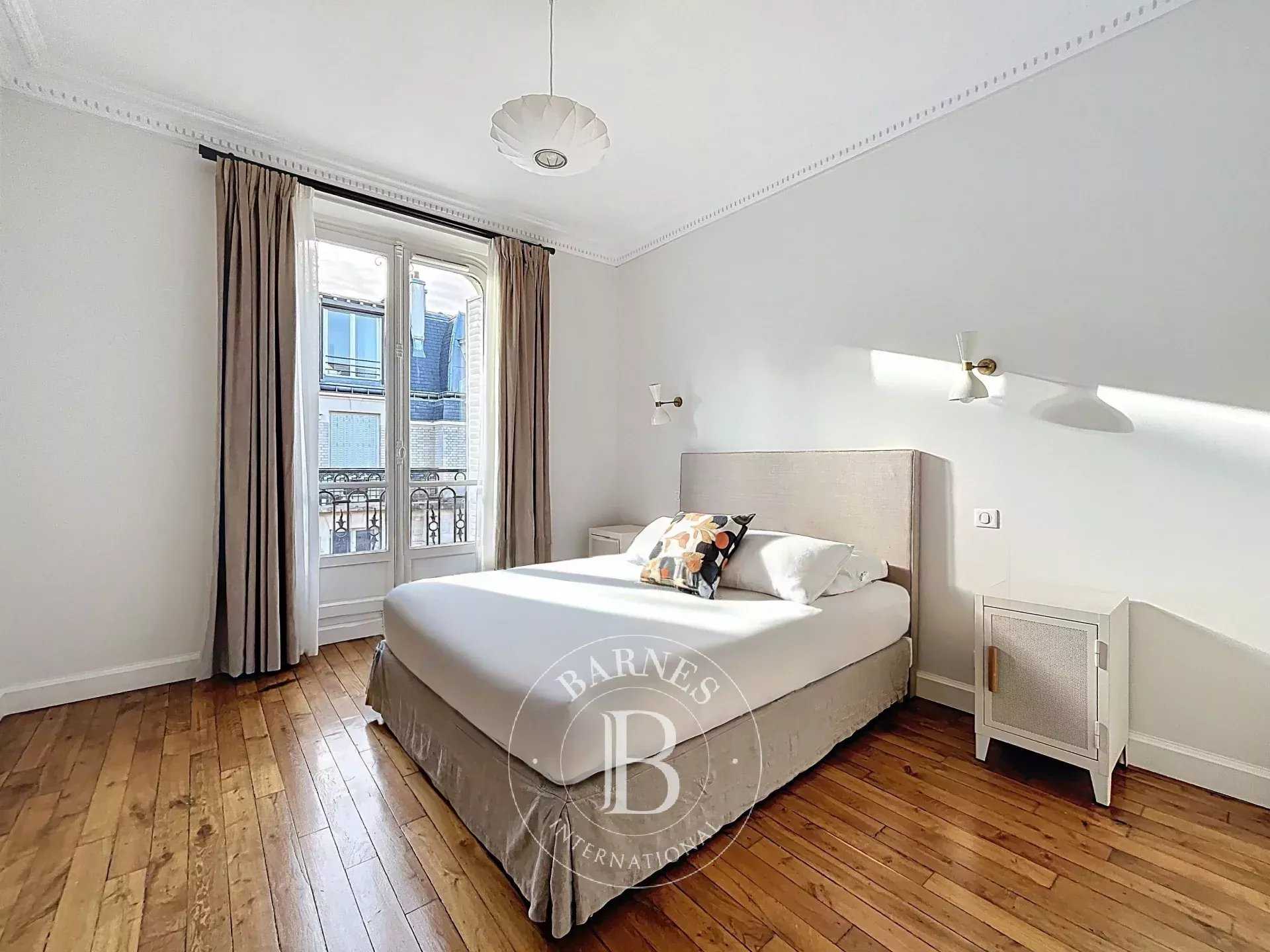 Paris  - Apartment 3 Bedrooms