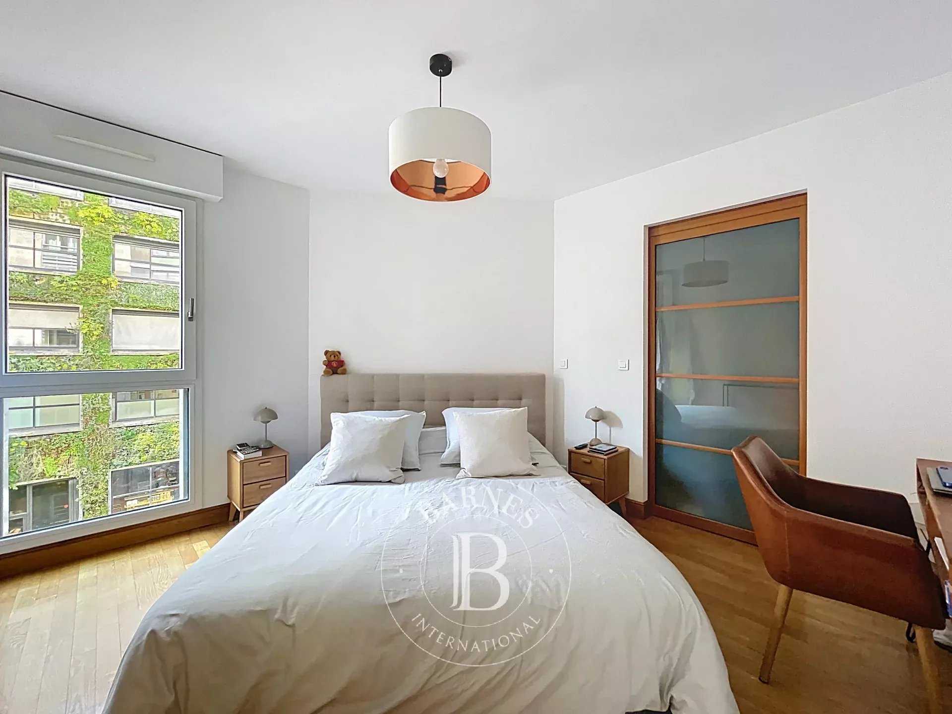 Paris  - Appartement 2 Pièces, 1 Chambre