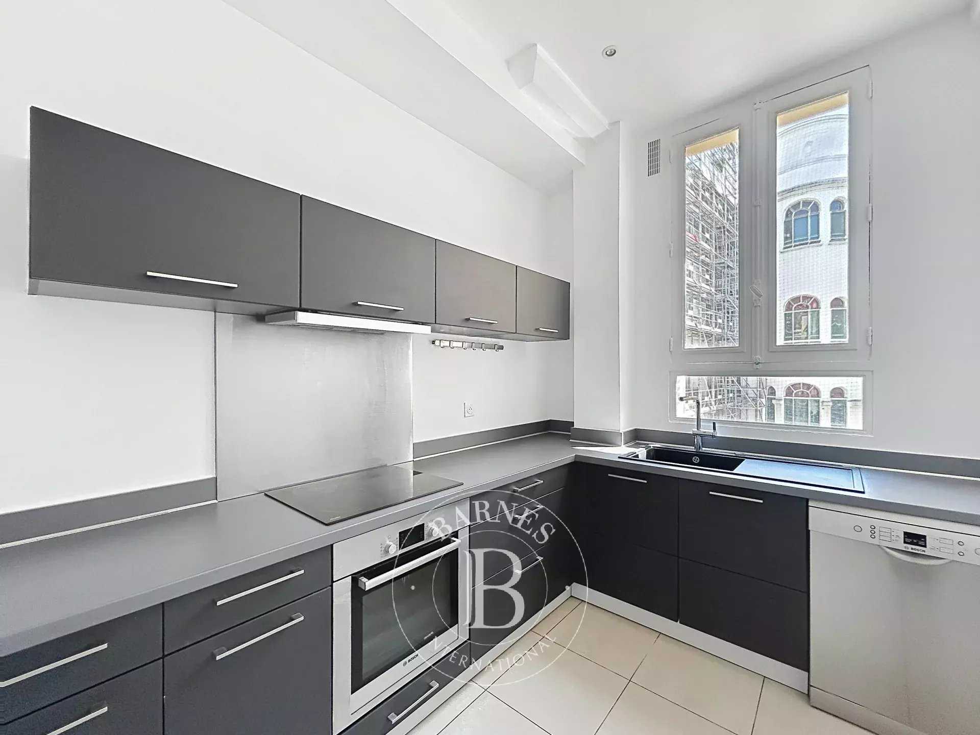 Paris  - Apartment 3 Bedrooms
