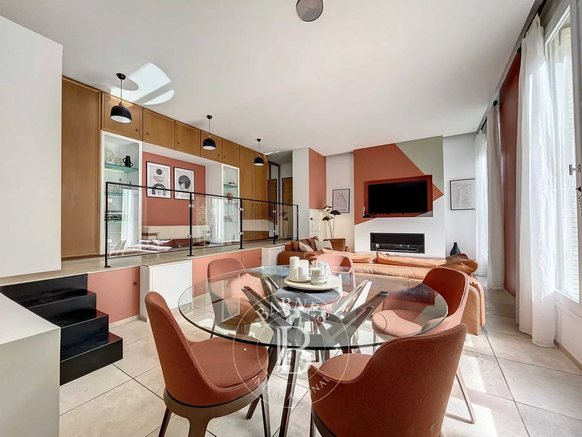 Paris  - Appartement 3 Pièces 2 Chambres