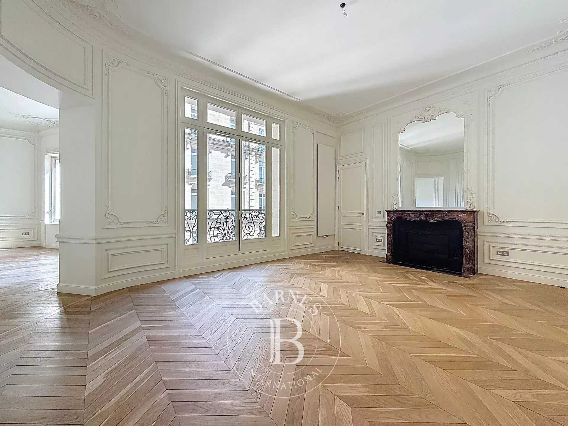 Paris  - Apartment 3 Bedrooms