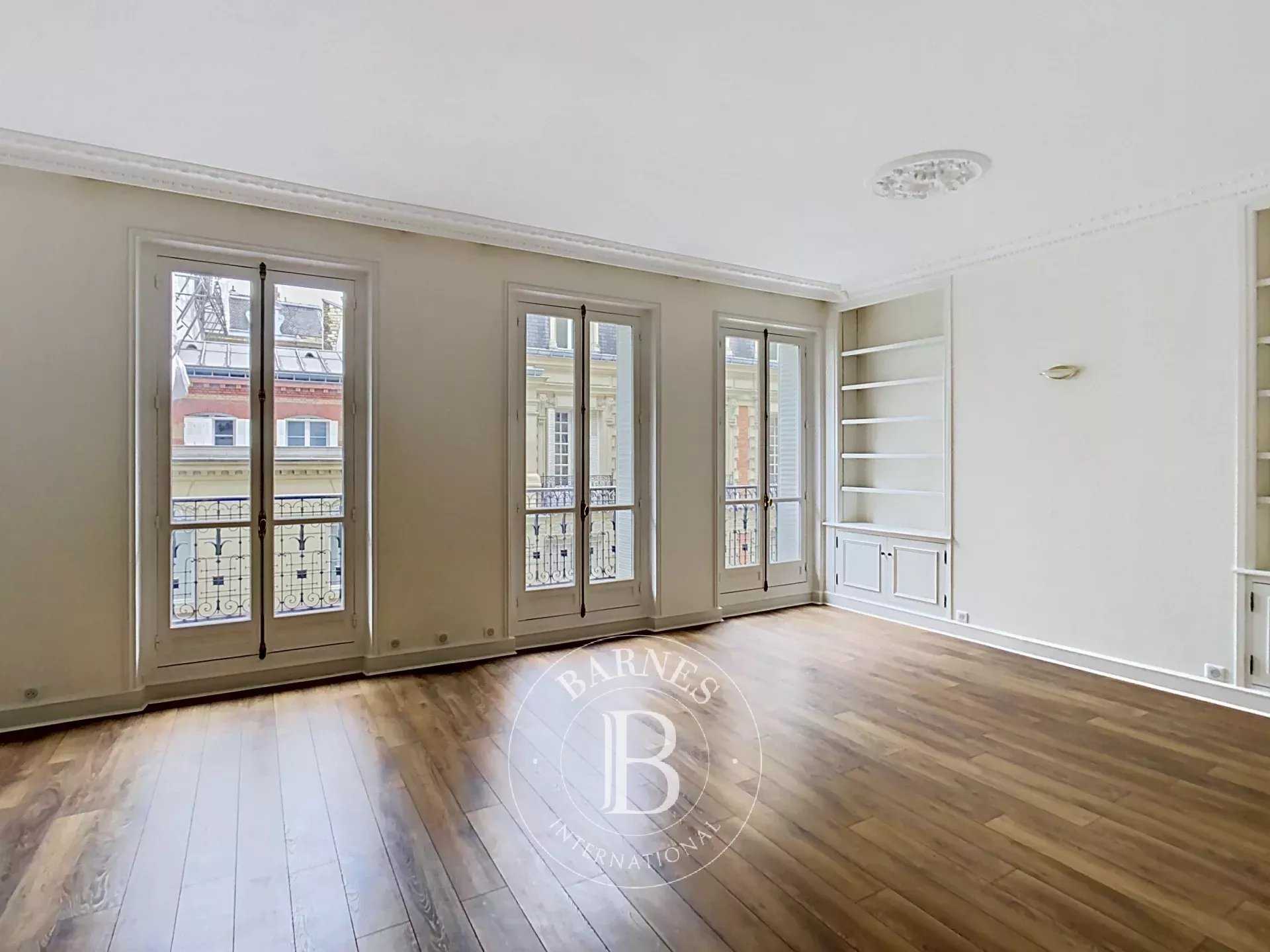 Paris  - Apartment 3 Bedrooms