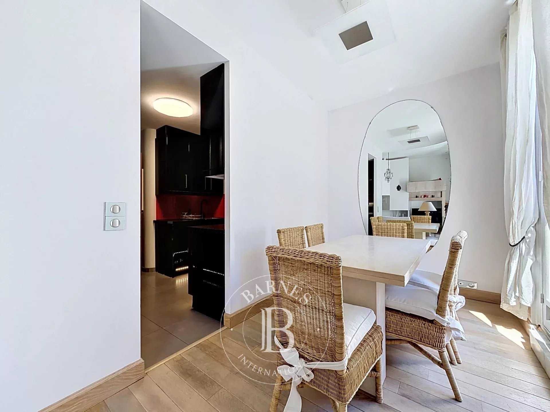 Paris  - Apartment 2 Bedrooms