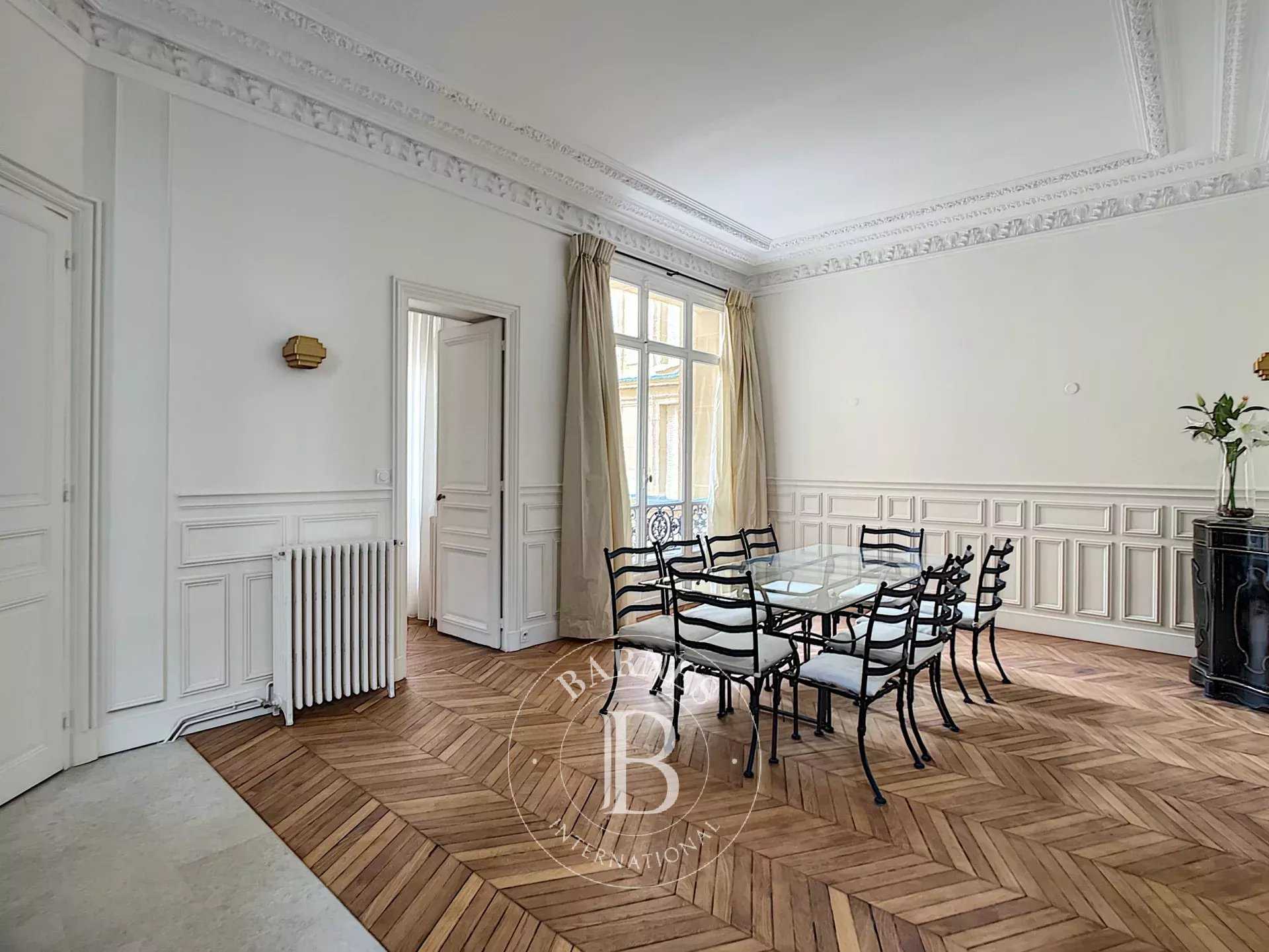 Paris  - Apartment 3 Bedrooms