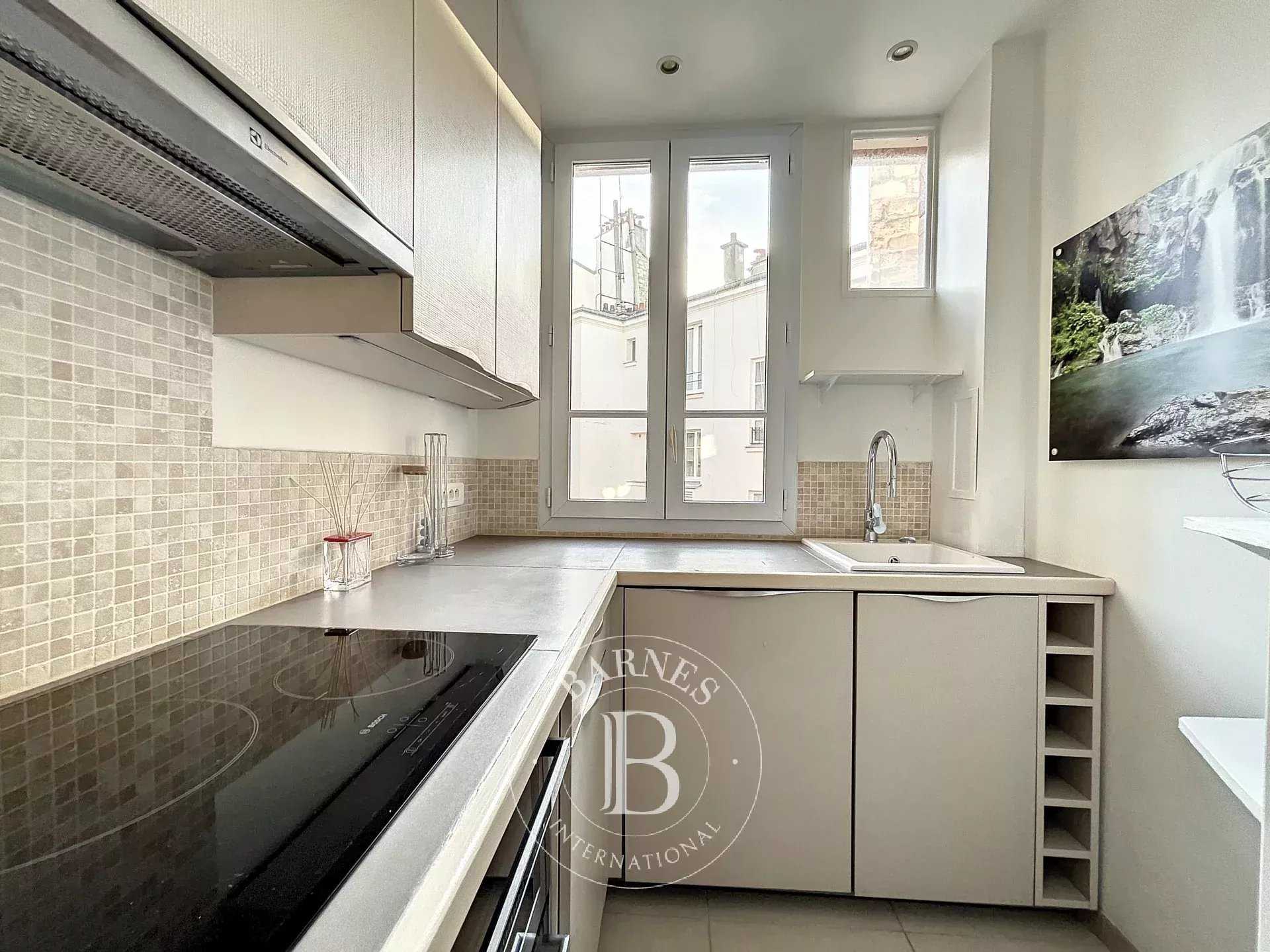 Paris  - Appartement 2 Pi&egrave;ces, 1 Chambre