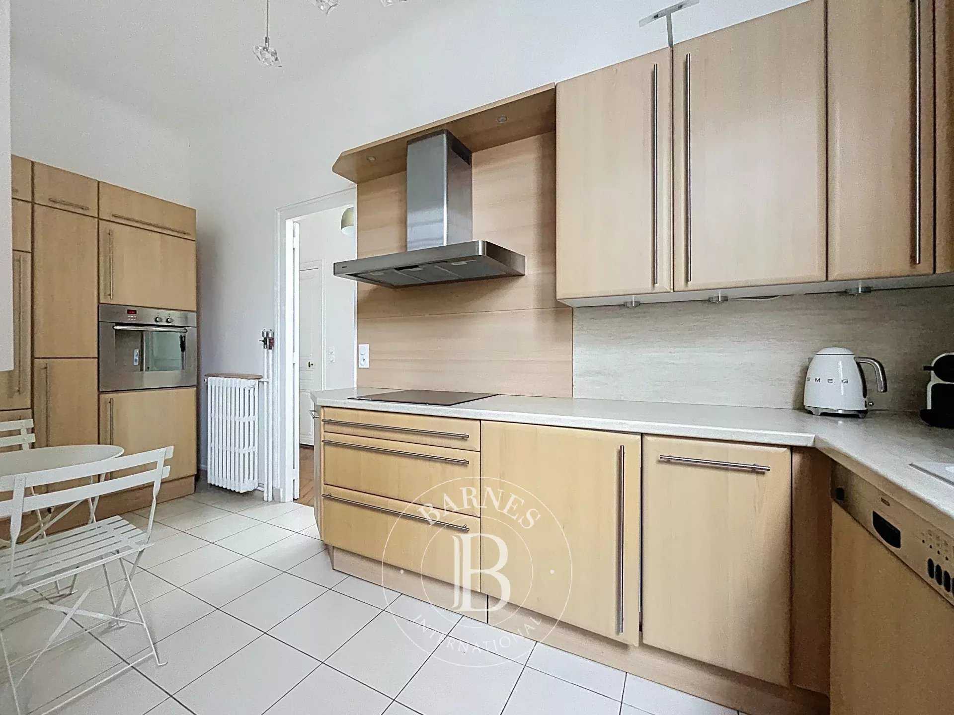 Paris  - Piso 3 Cuartos 2 Habitaciones