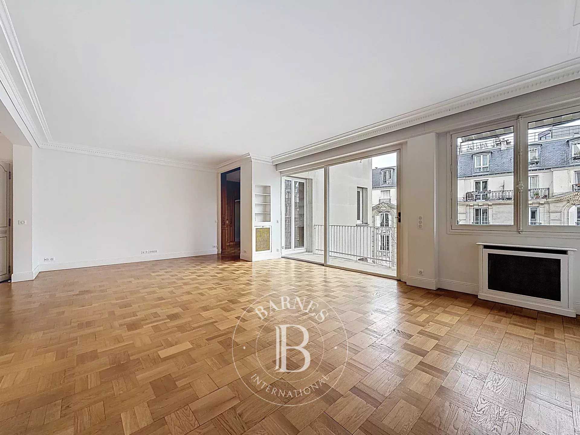 Paris  - Appartement 3 Pi&egrave;ces, 1 Chambre