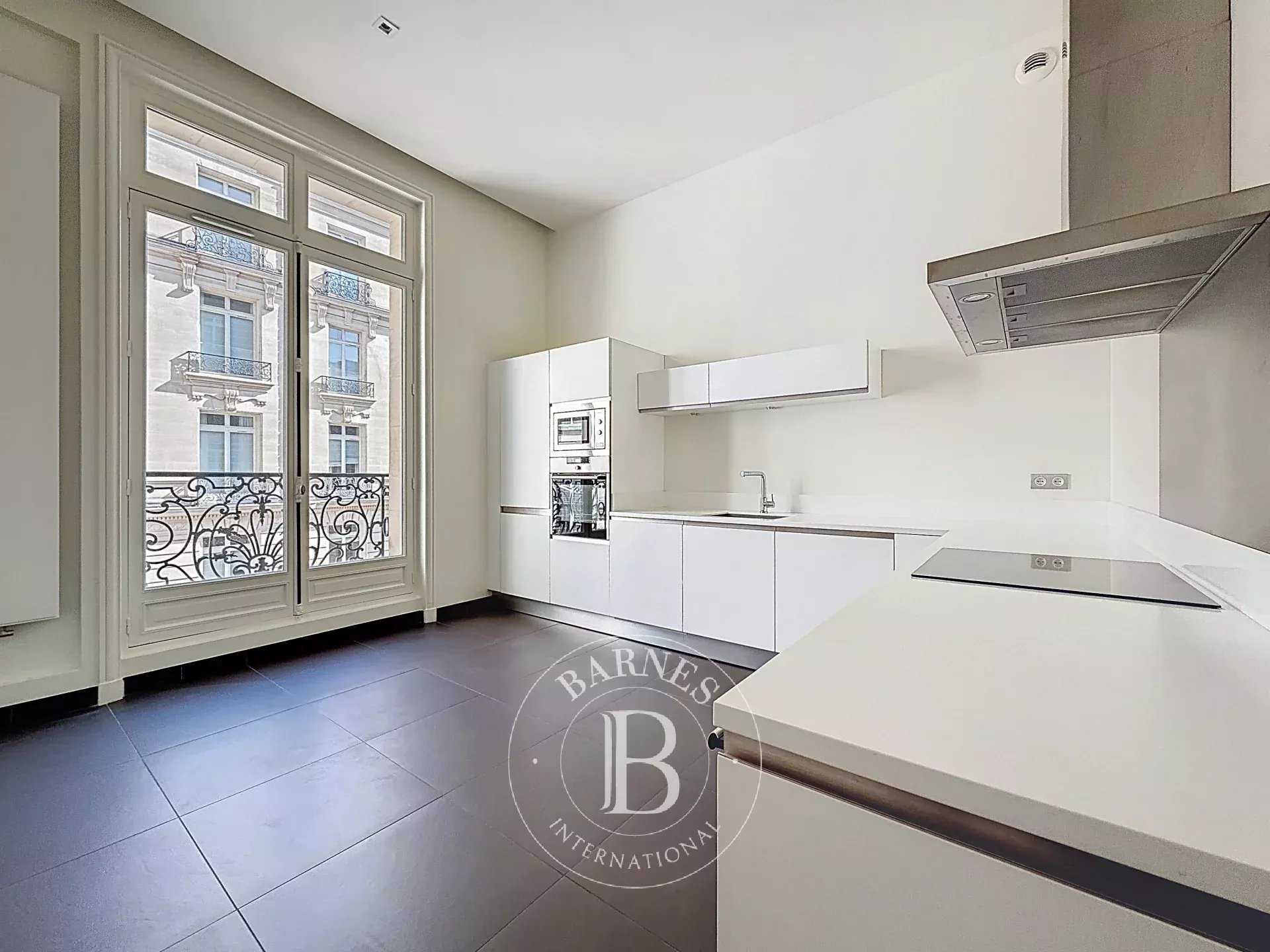 Paris  - Apartment 3 Bedrooms