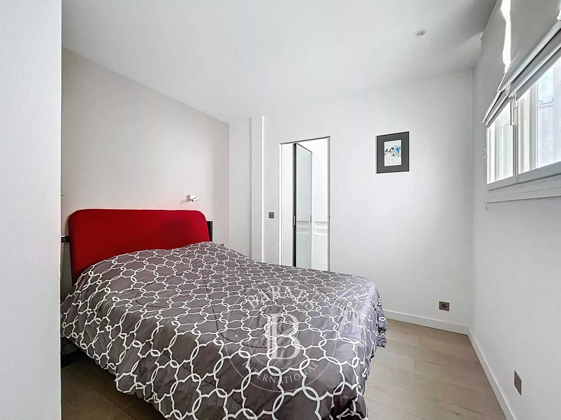Paris  - Appartement 2 Pièces, 1 Chambre
