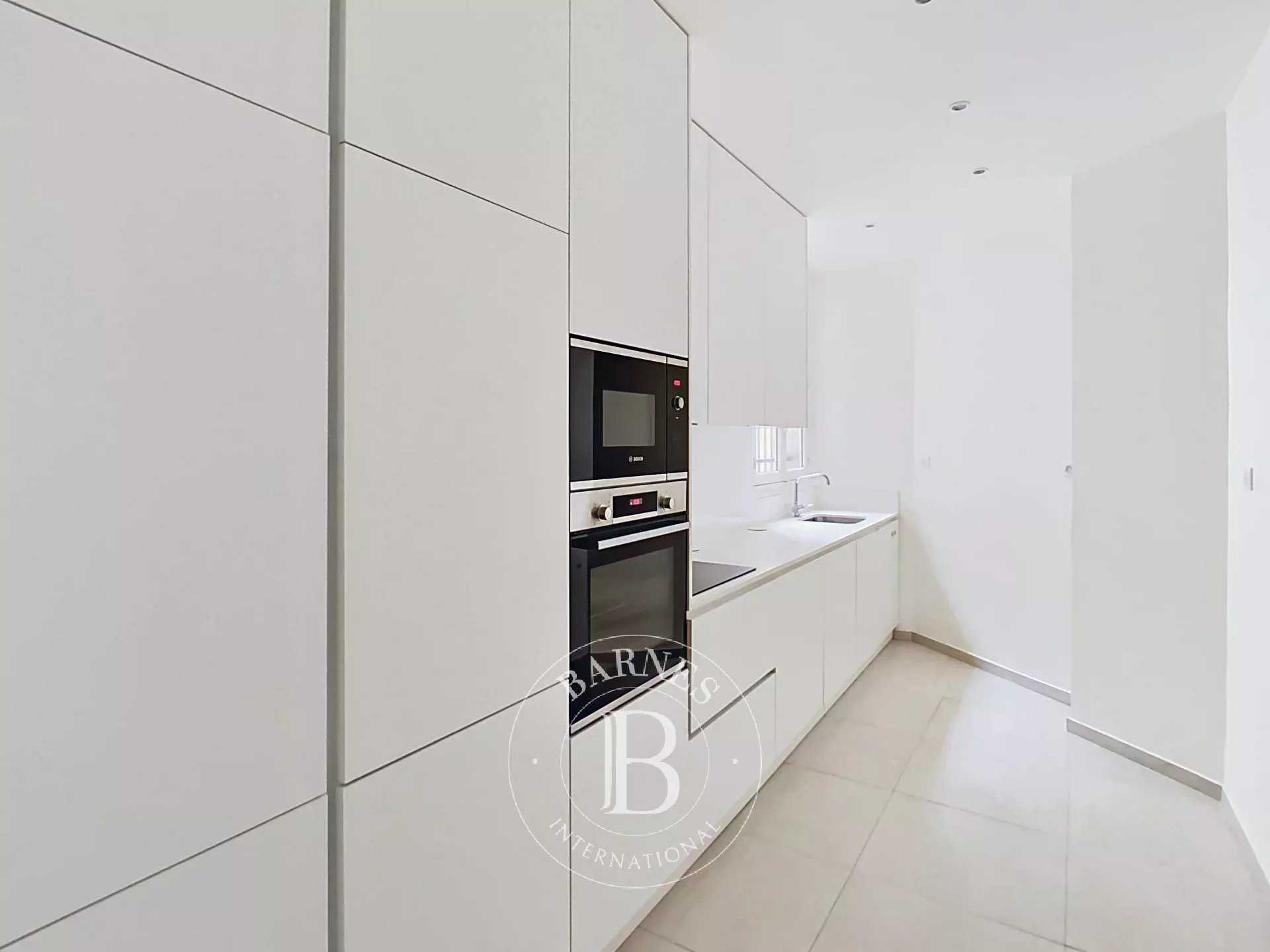 Paris  - Apartment 3 Bedrooms