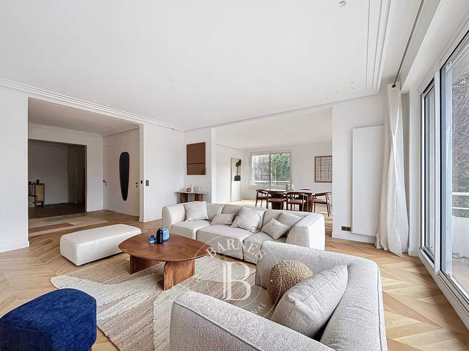 Paris  - Apartment 3 Bedrooms