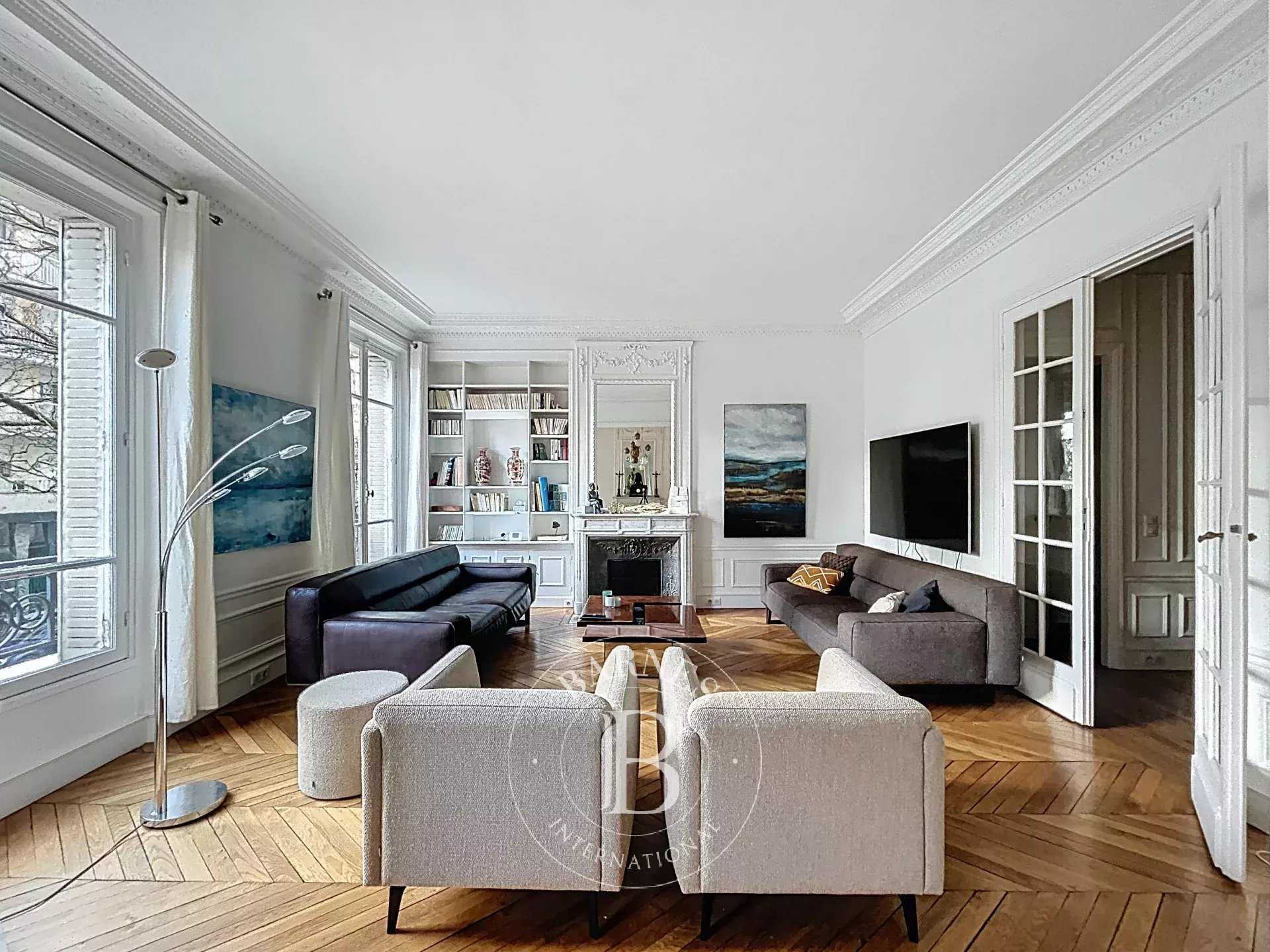 Paris  - Apartment 5 Bedrooms